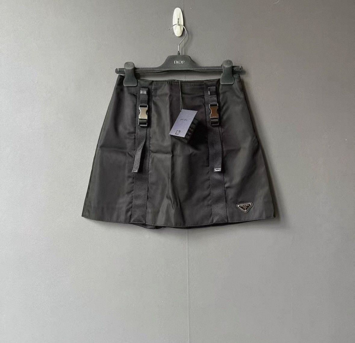 Prada Prada Triangle standard short skirt 2502-Nextarrow Size 27" / US 4 / IT 40 - 1 Thumbnail
