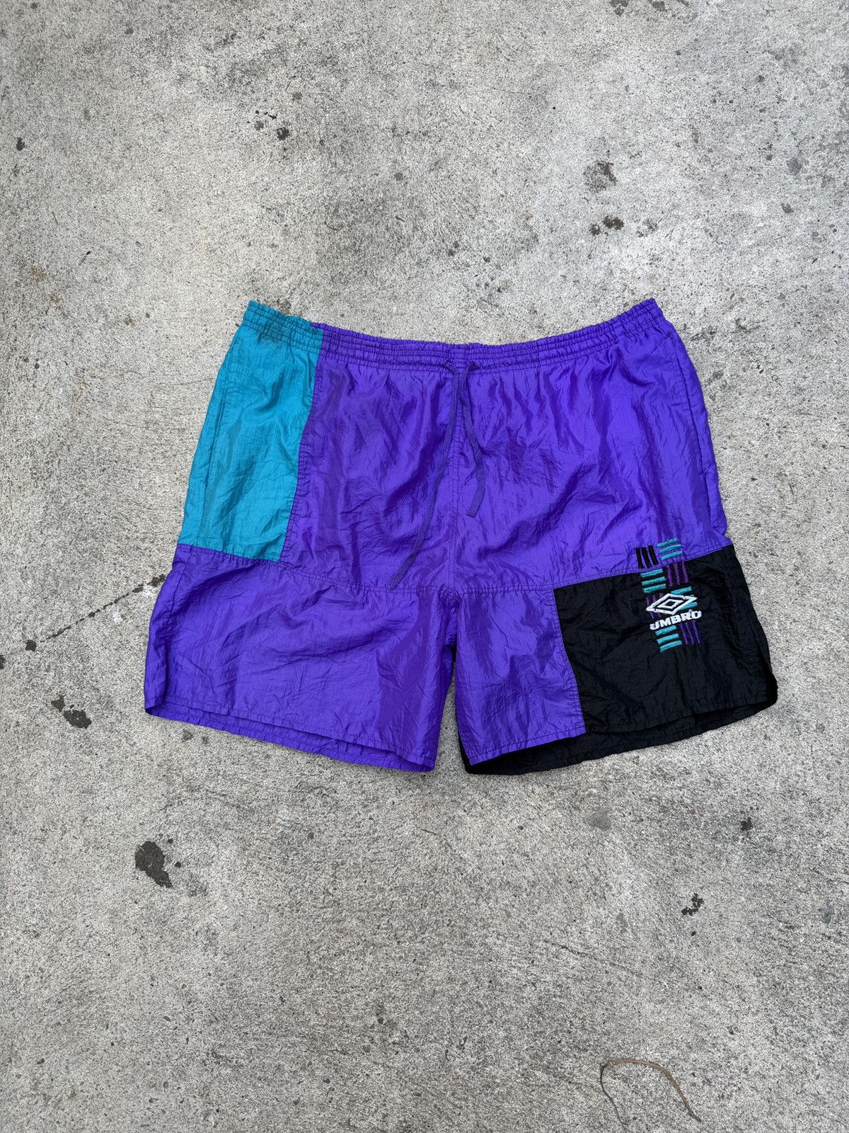 Umbro Vintage Umbro 90's Shorts Pants Size US 40 / EU 56 - 1 Thumbnail