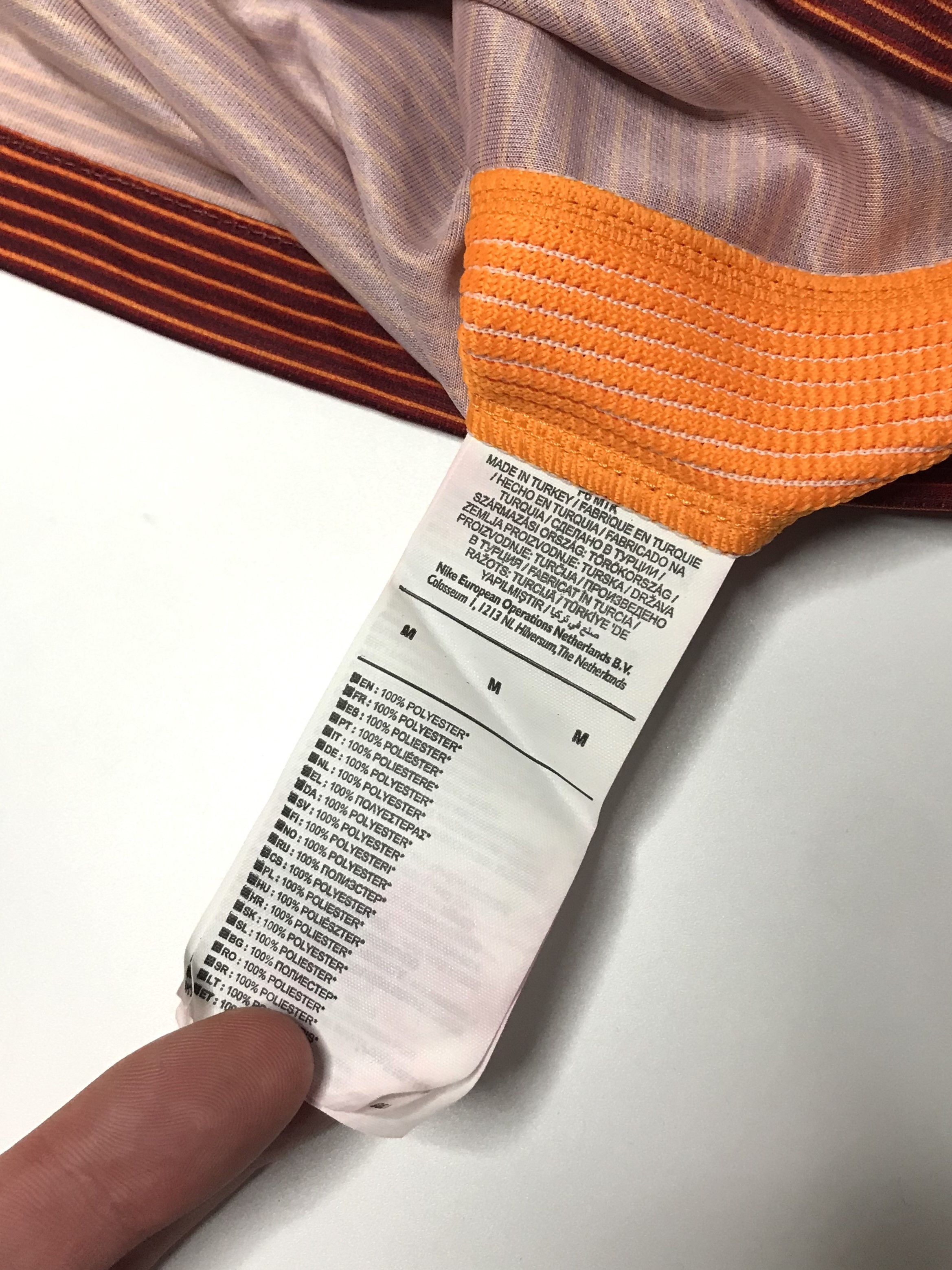 Nike Galatasaray 2017-18 Home Jersey Uğur #10 UEFA Sz M Size US M / EU 48-50 / 2 - 7 Thumbnail