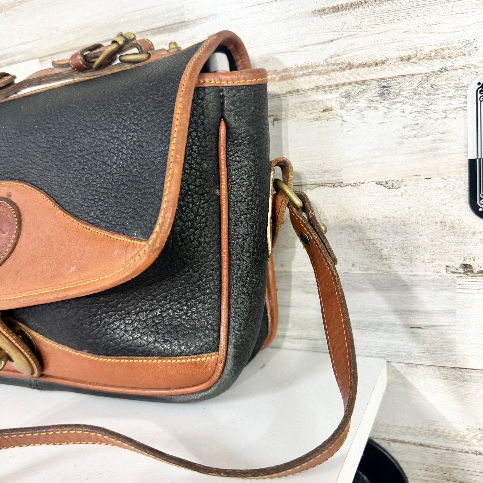 Dooney & Bourke Vtg Dooney & Burke Crossbody All Weather Pebbled Leather Bag Size ONE SIZE - 2 Thumbnail