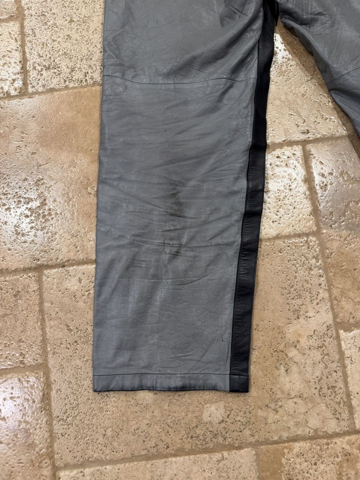 Prada Prada FW 2018 Gray Calfskin Leather Wide Side Stripe Pants Size US 33 - 11 Thumbnail