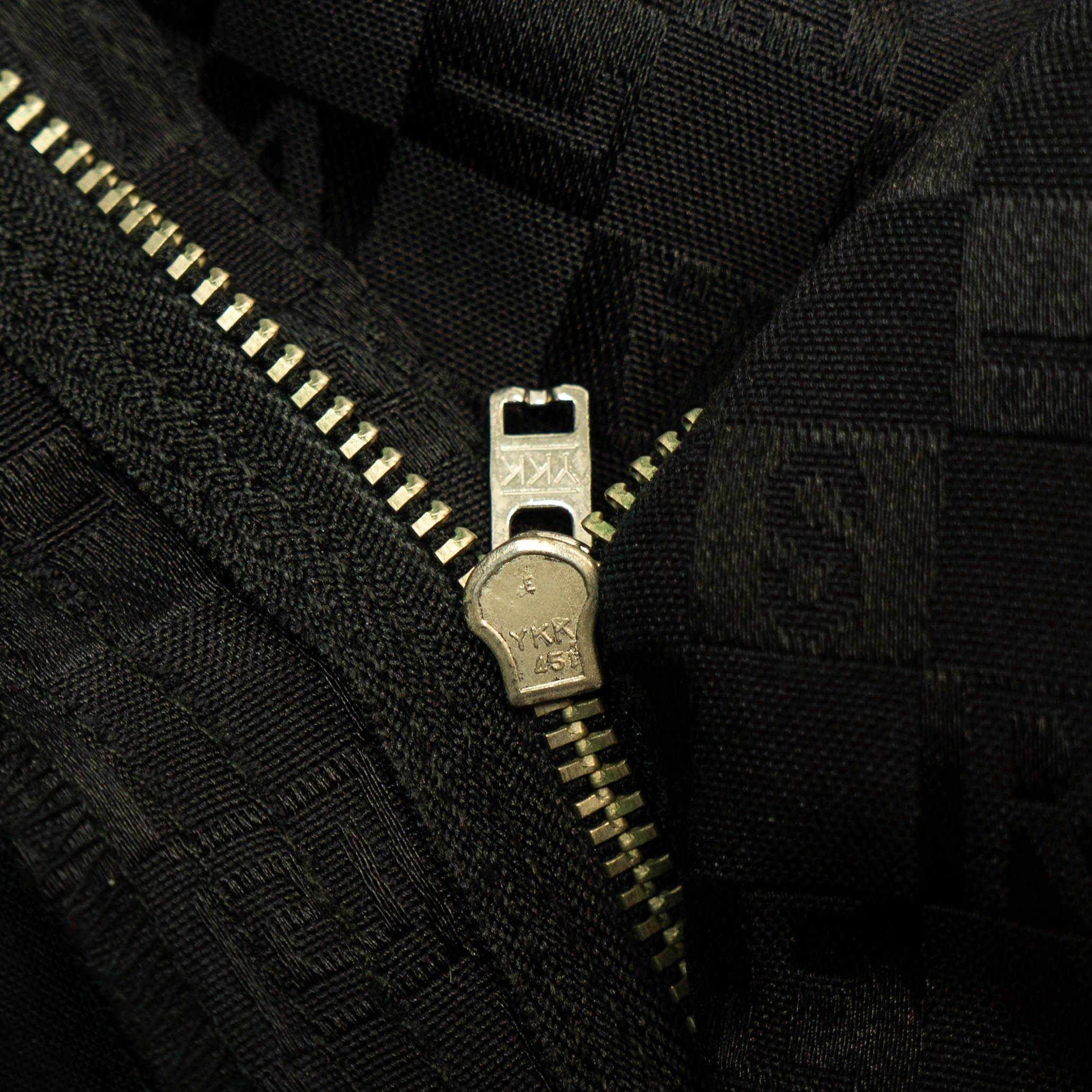 Versace VERSACE Classic V2 Monogram Black Trousers Pants Vintage 90s Size 30" / US 8 / IT 44 - 10 Thumbnail