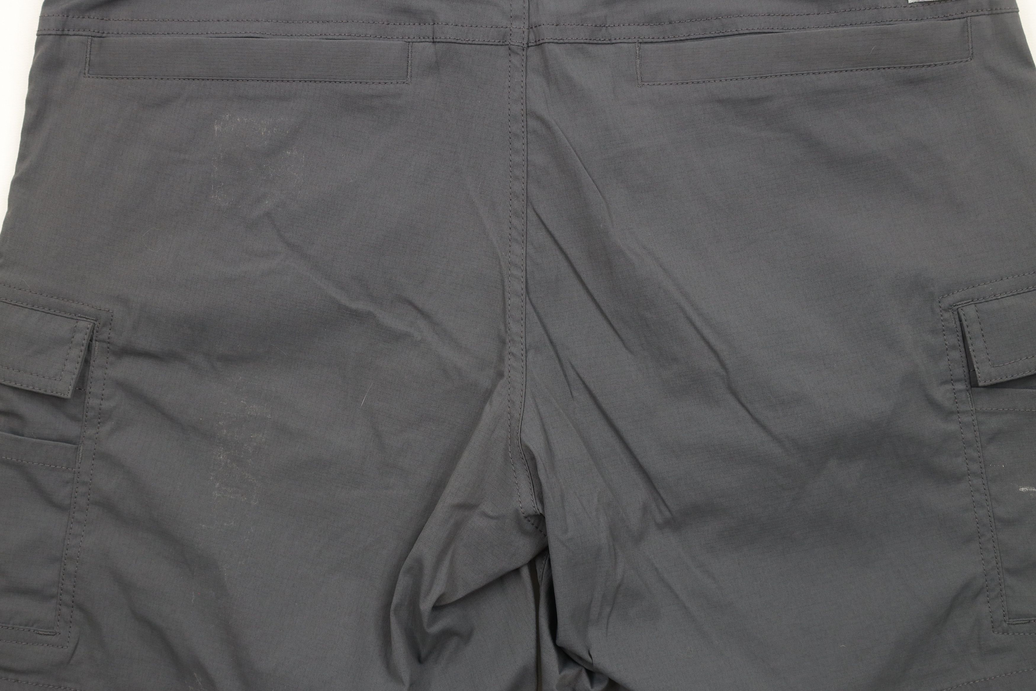 Carhartt × Vintage Carhartt Spell Out Straight Fit Madden Cargo Shorts Gray Size 34" / US 12 / IT 48 - 13 Thumbnail