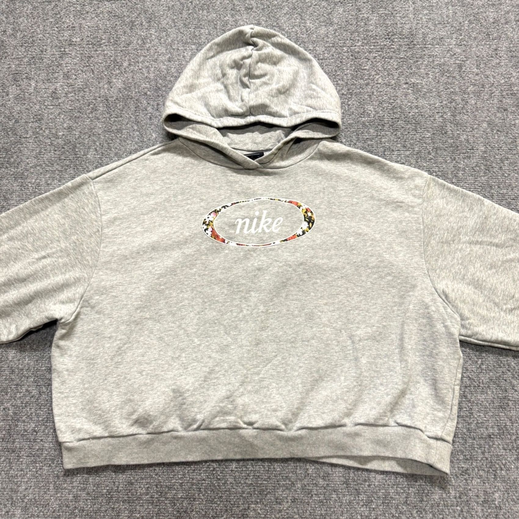 Nike Nike Hoodie Women's XL Gray Floral Cropped Pullover Embroidered Activewear Size XL / US 12-14 / IT 48-50 - 8 Thumbnail