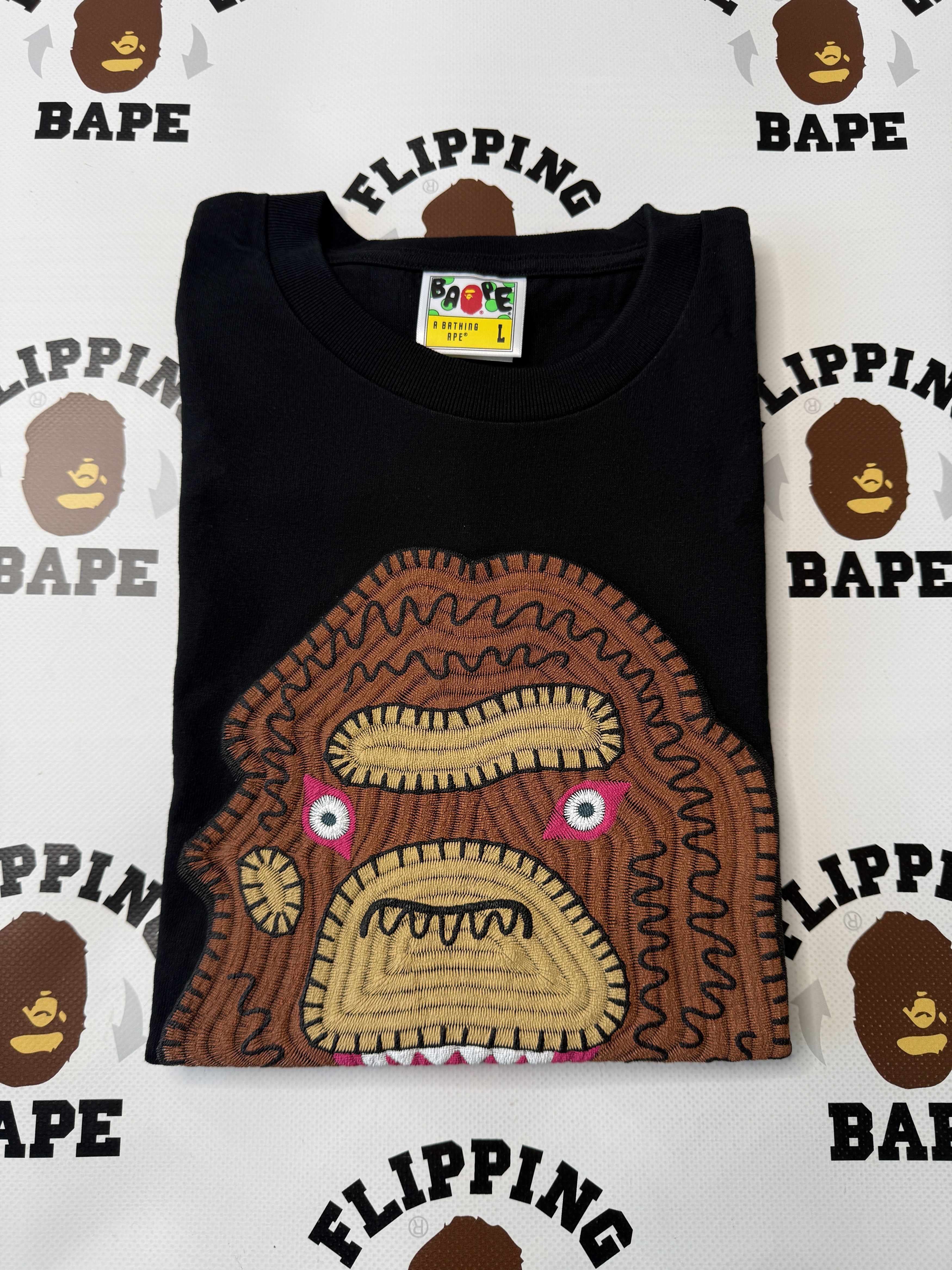 Bape BAPE EMBROIDERY STYLE SOUVENIR LOGO TEE (2025) Size US L / EU 52-54 / 3 - 9 Thumbnail