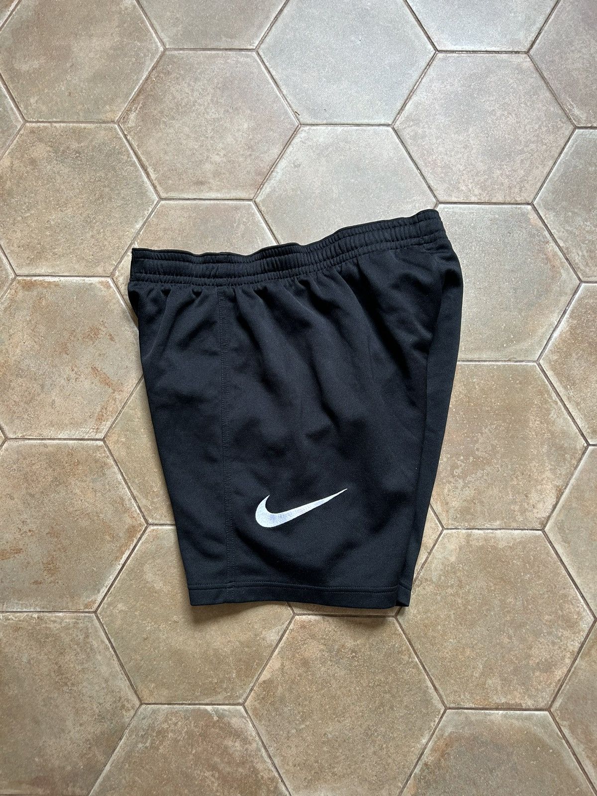 Japanese Brand × Nike VINTAGE Y2K NIKE SHORTS BIG LOGO Size US 32 / EU 48 - 3 Thumbnail