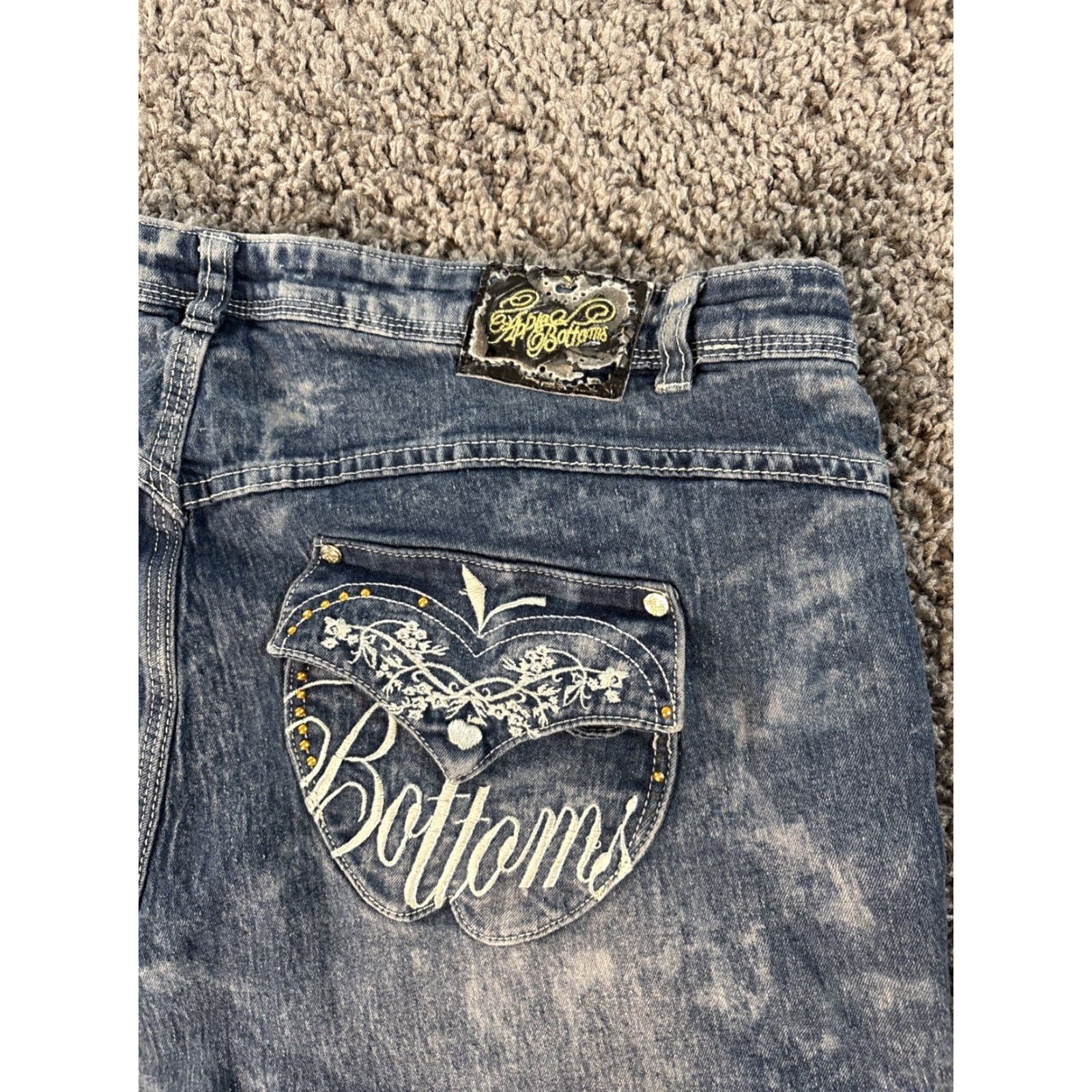 Vintage VINTAGE Apple Bottoms Jeans Capri Womens Plus 20 Acid Wash Denim Embroidered Pockets Blue Y2K Streetwear 2000’s Size 42" / US 20 - 2 Thumbnail