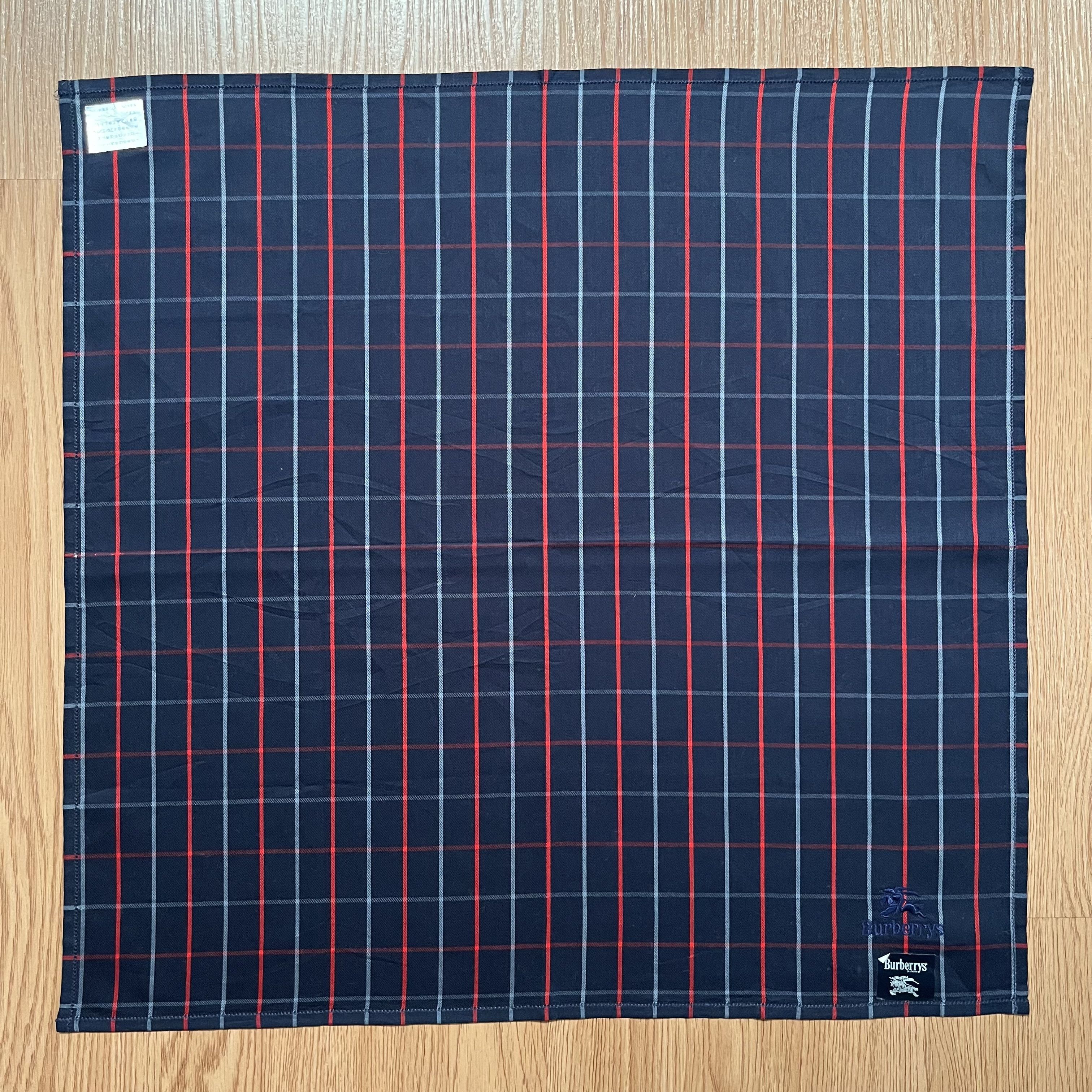 Burberry Vintage burberry Handkerchief Size ONE SIZE - 1 Thumbnail