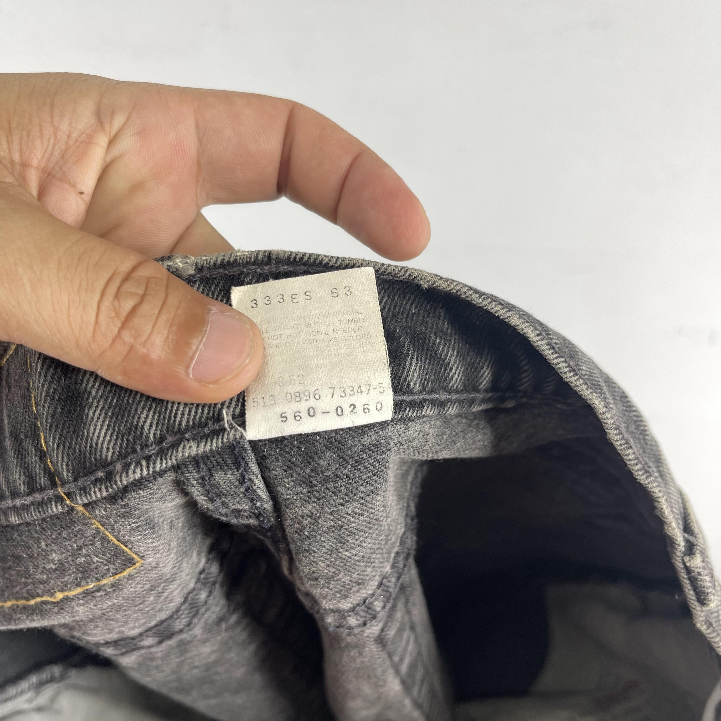 Jean × Levi's × Levi's Vintage Clothing W31 L32 Vintage Levis 560 Paint Splatter Black Wash Jeans Size 31" - 7 Thumbnail