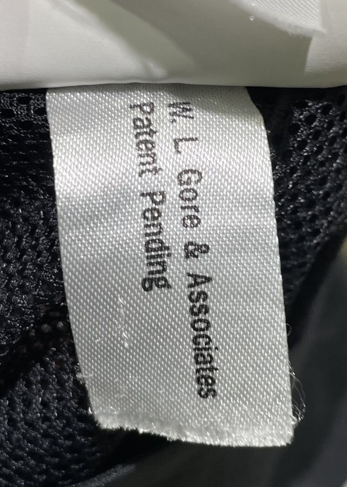 Off-White Off-White Gore-Tex pants from the 2018 capsule Size US 34 / EU 50 - 15 Thumbnail