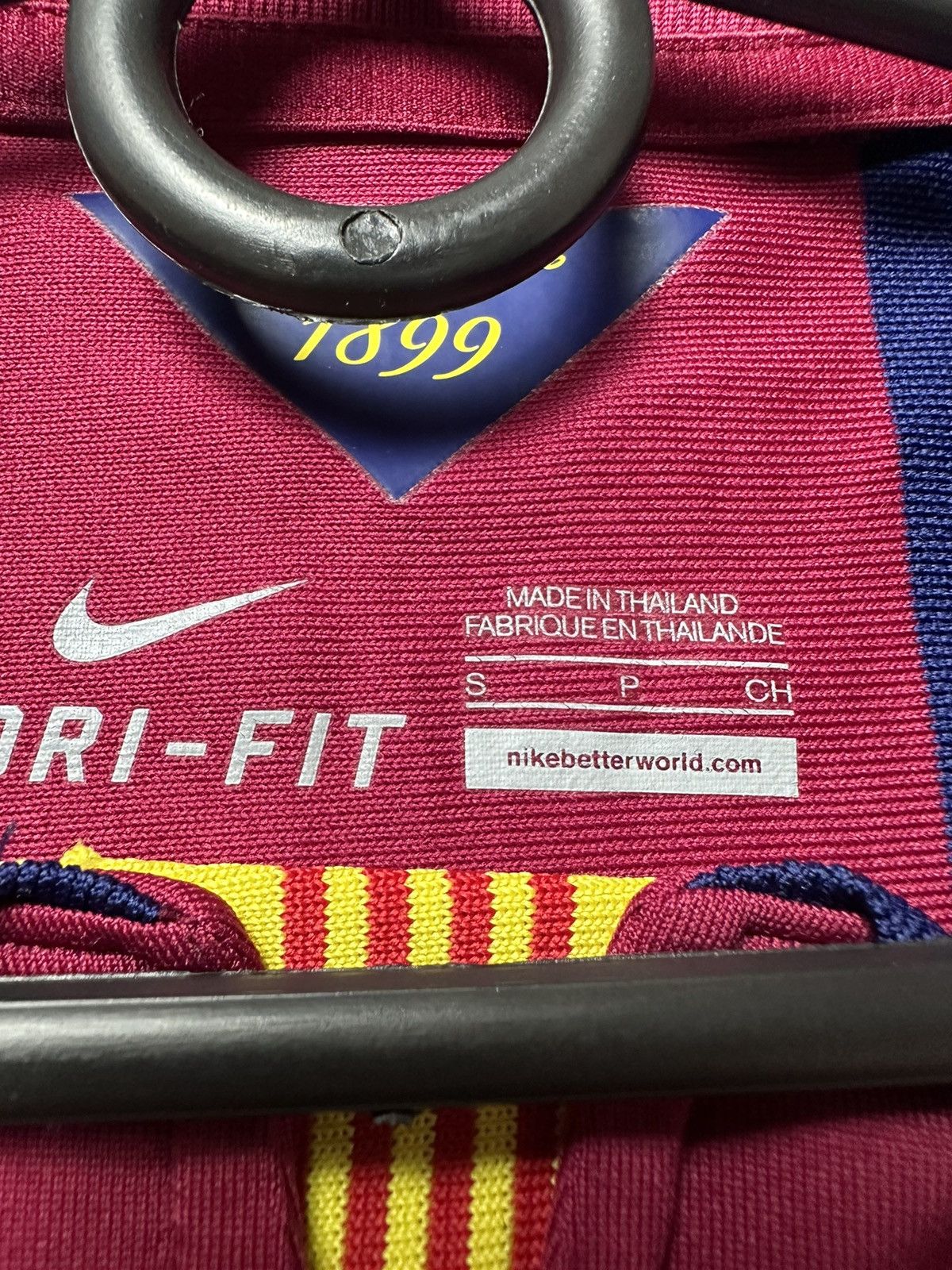 Nike × Vintage Vintage Barcelona Nike Soccer jersey size S 9 Suarez rare Size US S / EU 44-46 / 1 - 6 Thumbnail