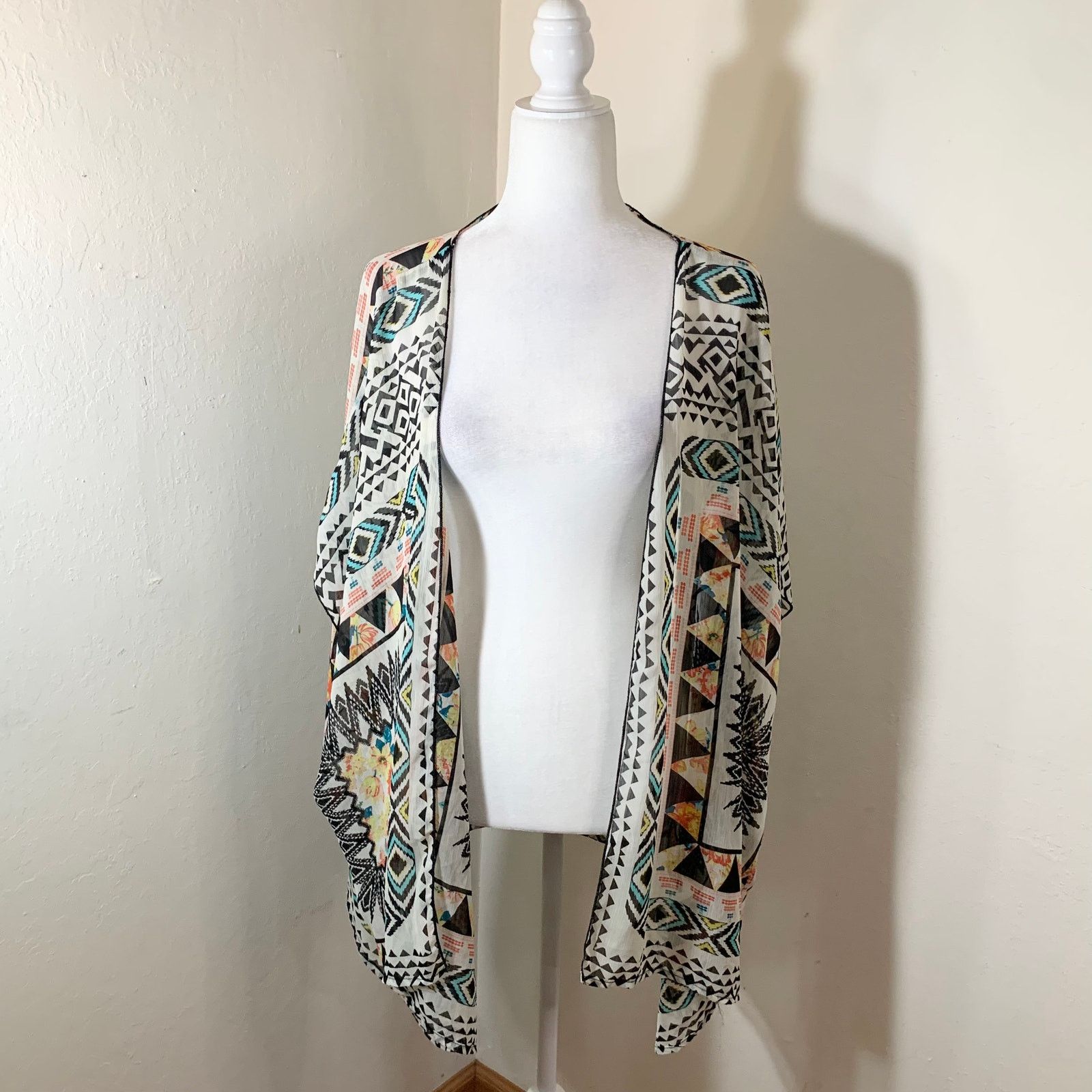 Other Cute women’s wraps Size M Size US XXL / EU 58 / 5 - 1 Thumbnail