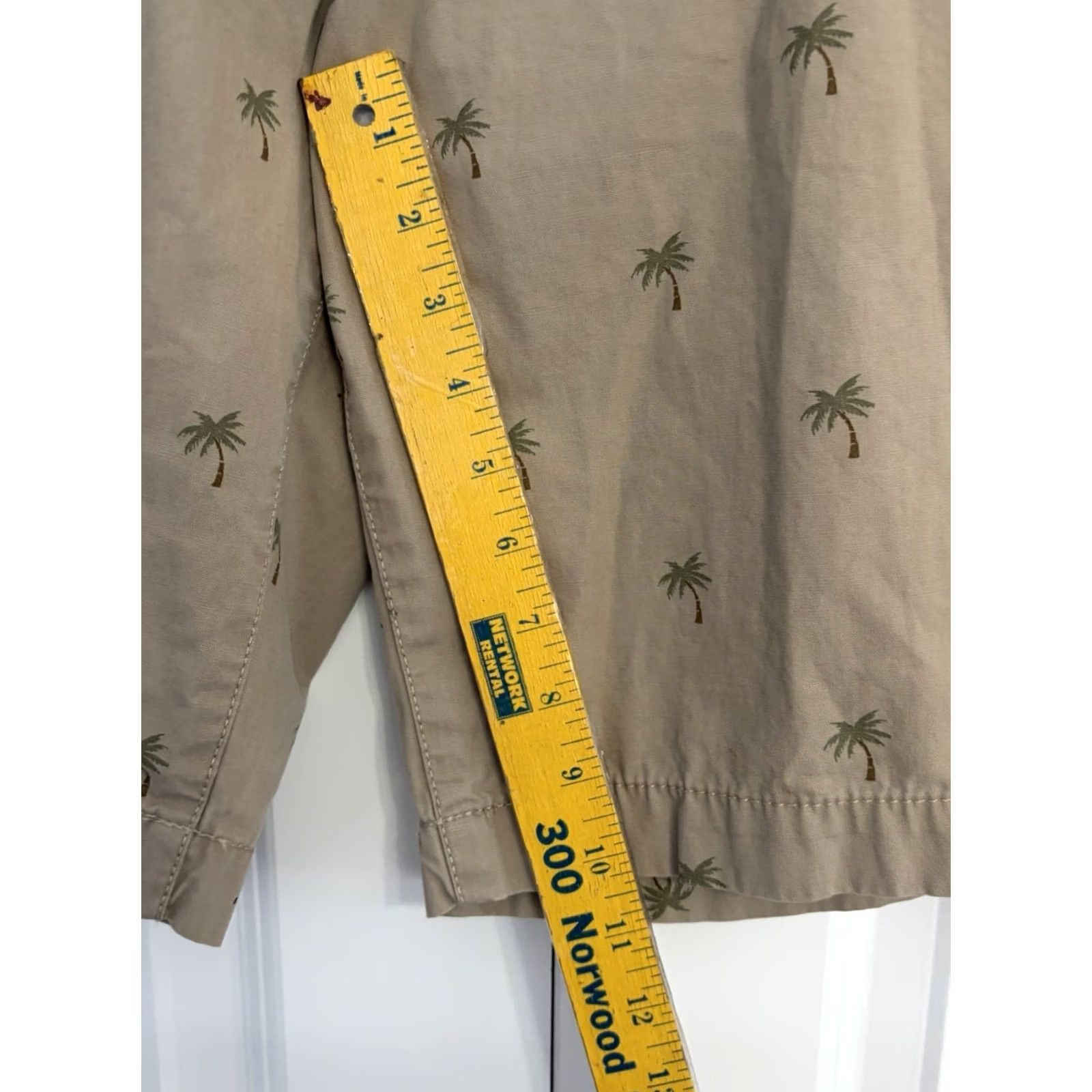 Gap VINTAGE Gap Chino Lived In Short Men's Beige Palm Trees size 36 Size US 36 / EU 52 - 4 Thumbnail