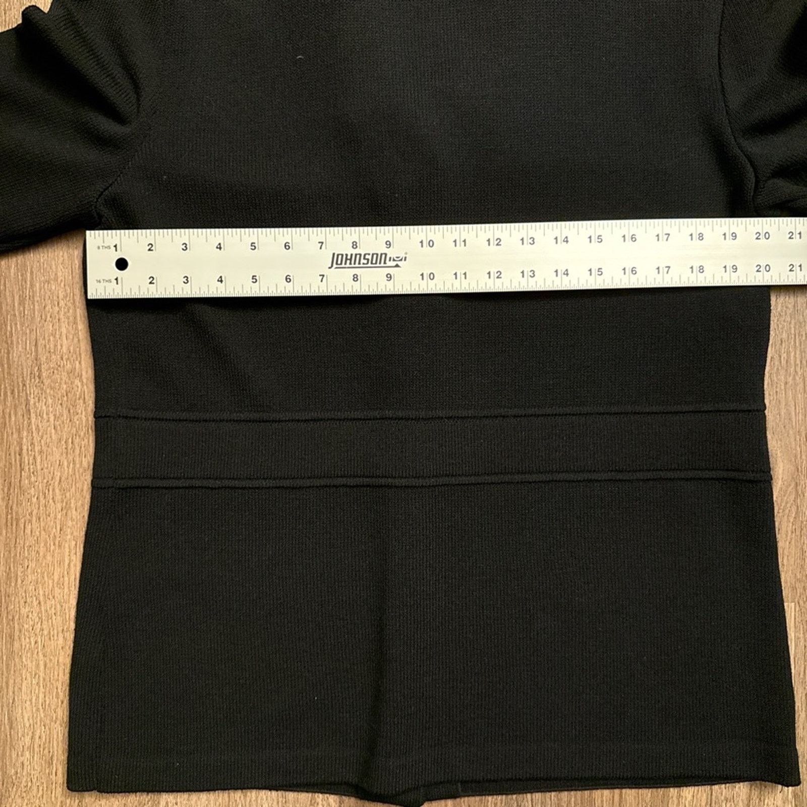St. John VNTG St. John knit Black Jacket with Gold Buttons Size M / US 6-8 / IT 42-44 - 8 Thumbnail