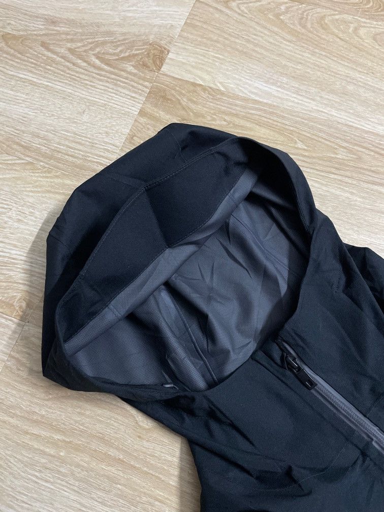 Uniqlo Uniqlo gopcore light jacket Size US S / EU 44-46 / 1 - 5 Thumbnail