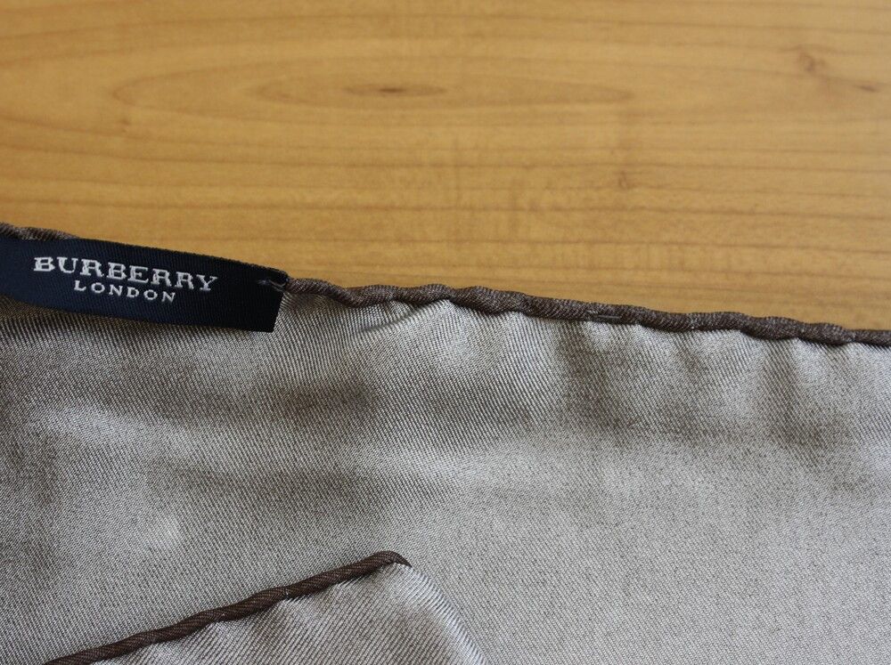 Burberry Shawl scarf Burberry silk dogs 86*86 cm Size ONE SIZE - 7 Thumbnail