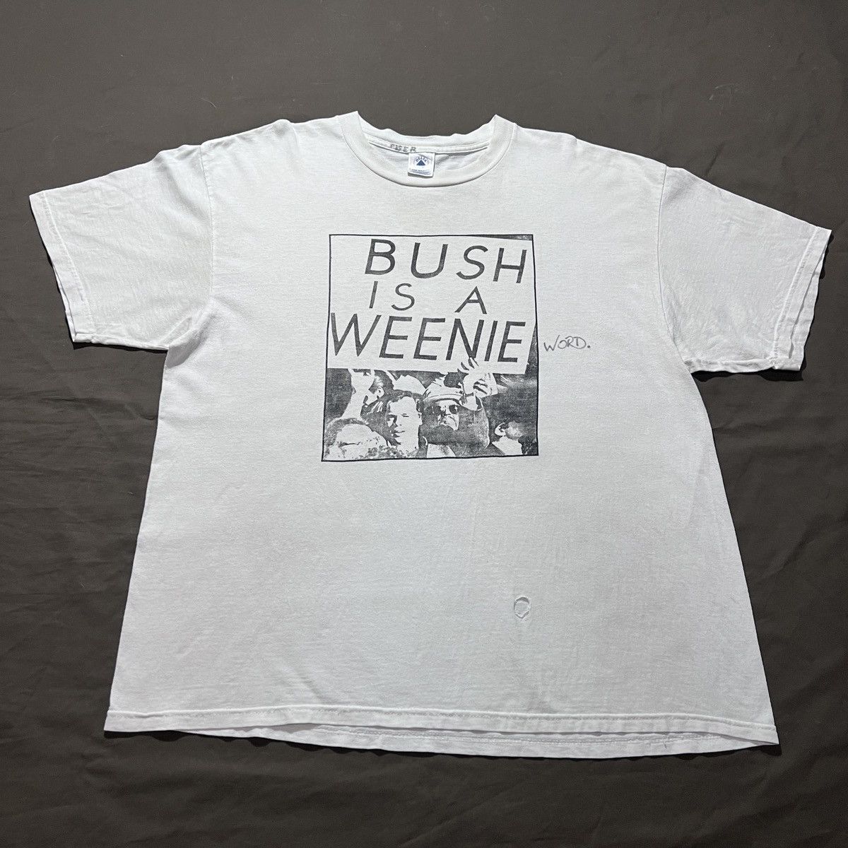 Vintage Vintage 90s BUSH IS A WEENIE Photo Tee XL Graphic streetwear Size US XL / EU 56 / 4 - 2 Thumbnail