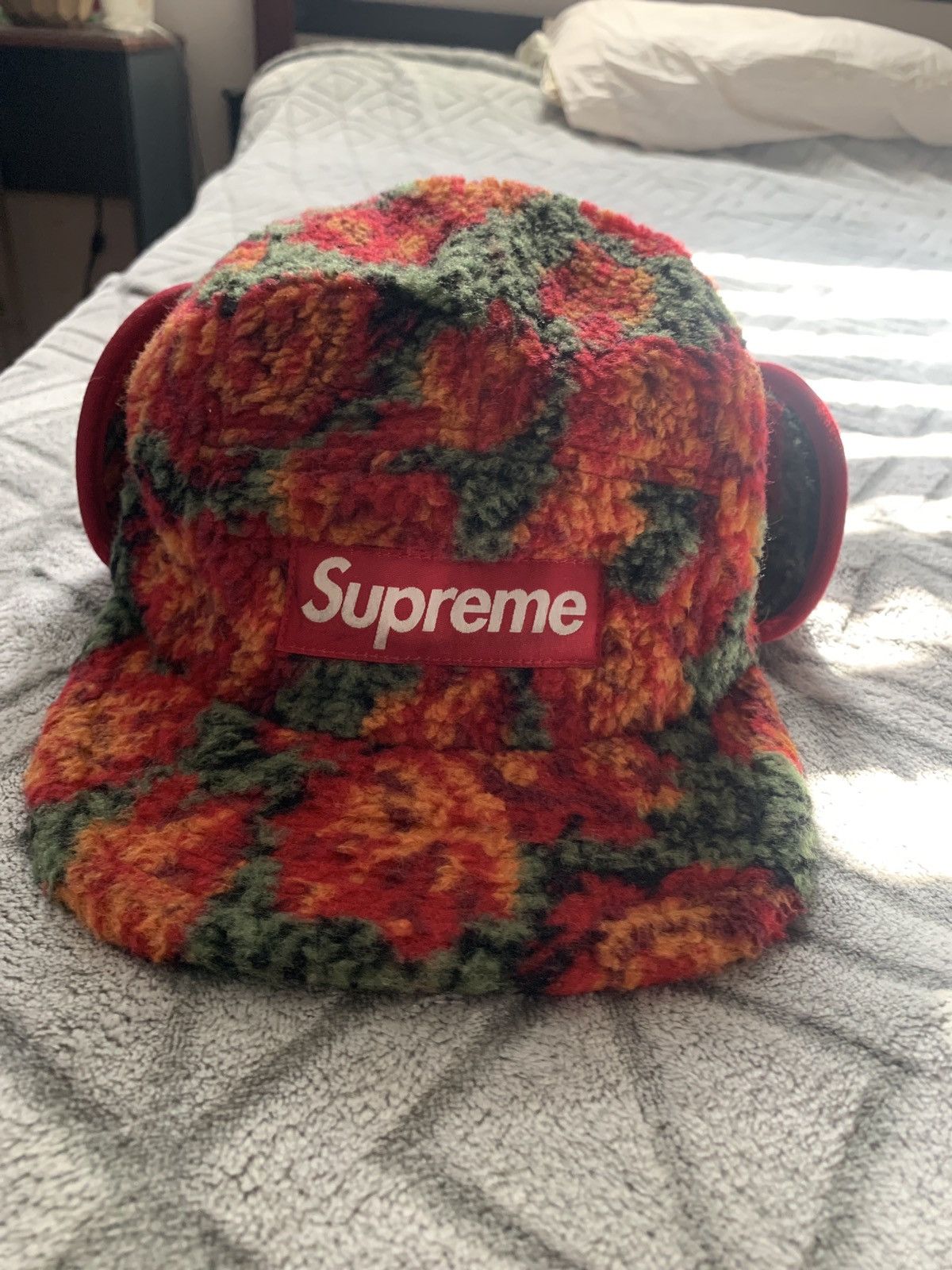 帽子 Supreme Polartec Earflap Camp Cap Taupe Supreme Polartec Earflap Camp Hat FW24 (Taupe) – LacedUp