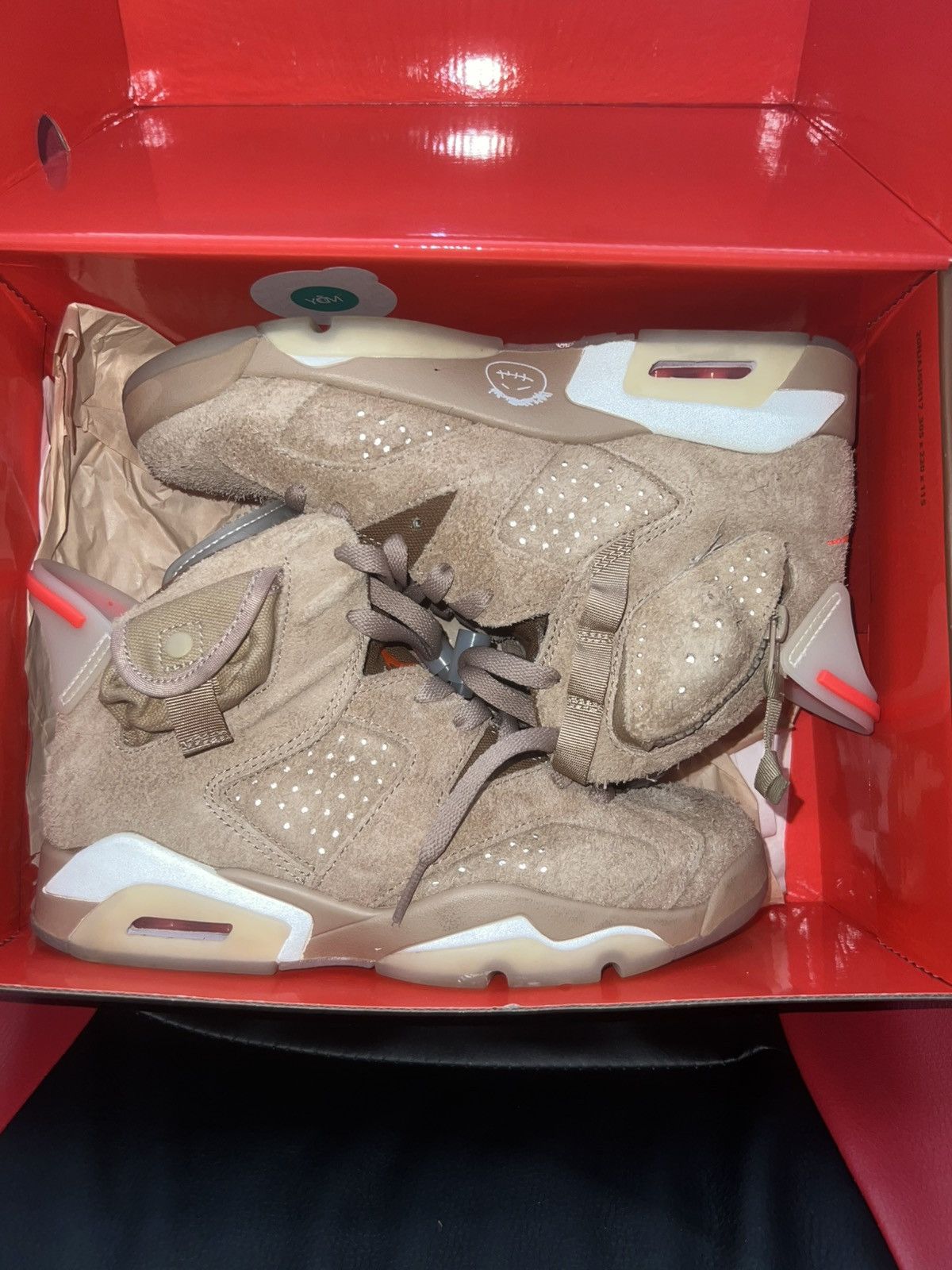 Jordan Brand × Travis Scott Jordan 6 Retro - Travis Scott British Khaki Size US 5 / EU 37 - 1 Thumbnail
