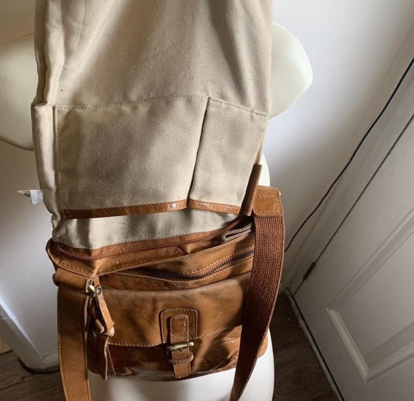 Clarks Clarks Brown Leather Crossbody Handbag adjustable StrapVGC Size ONE SIZE - 3 Thumbnail