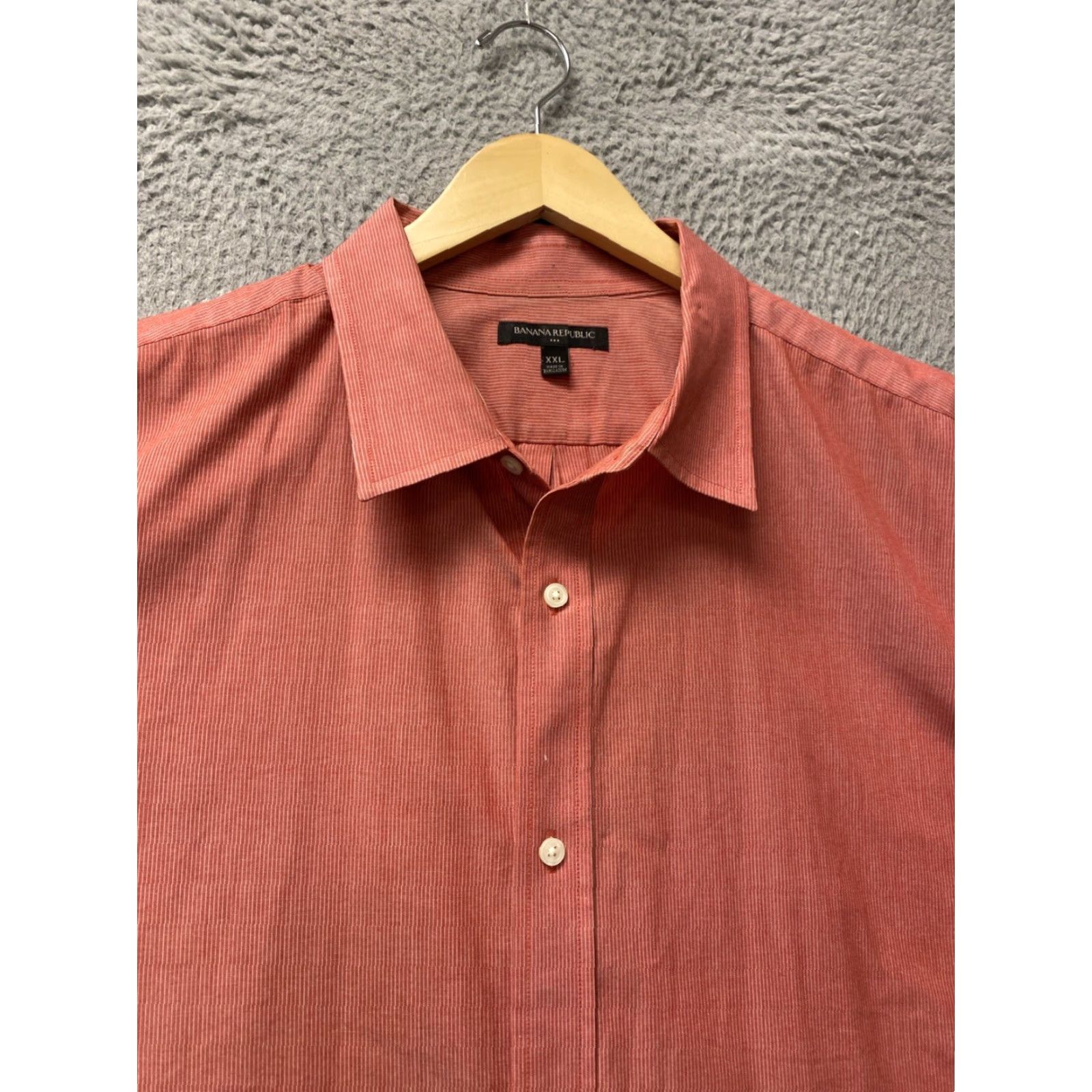 Banana Republic VINTAGE Banana Republic Shirt Men XXL Casual Short Sleeve Collared Red Stripes Cotton Size US XXL / EU 58 / 5 - 2 Thumbnail