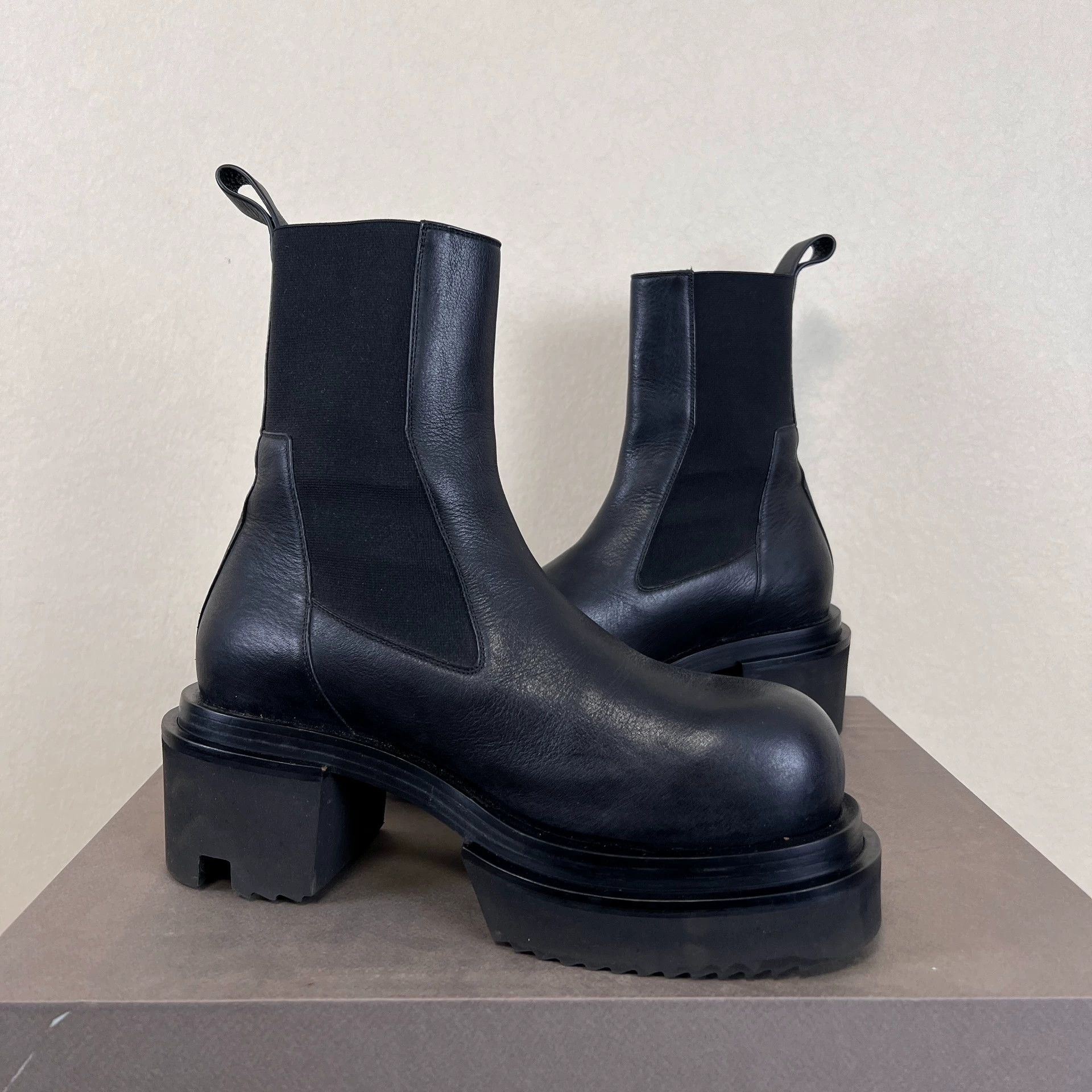 Rick Owens Size 40 RO Top-Tier Luxury Boots at a Great Price Size US 7 / EU 40 - 2 Thumbnail