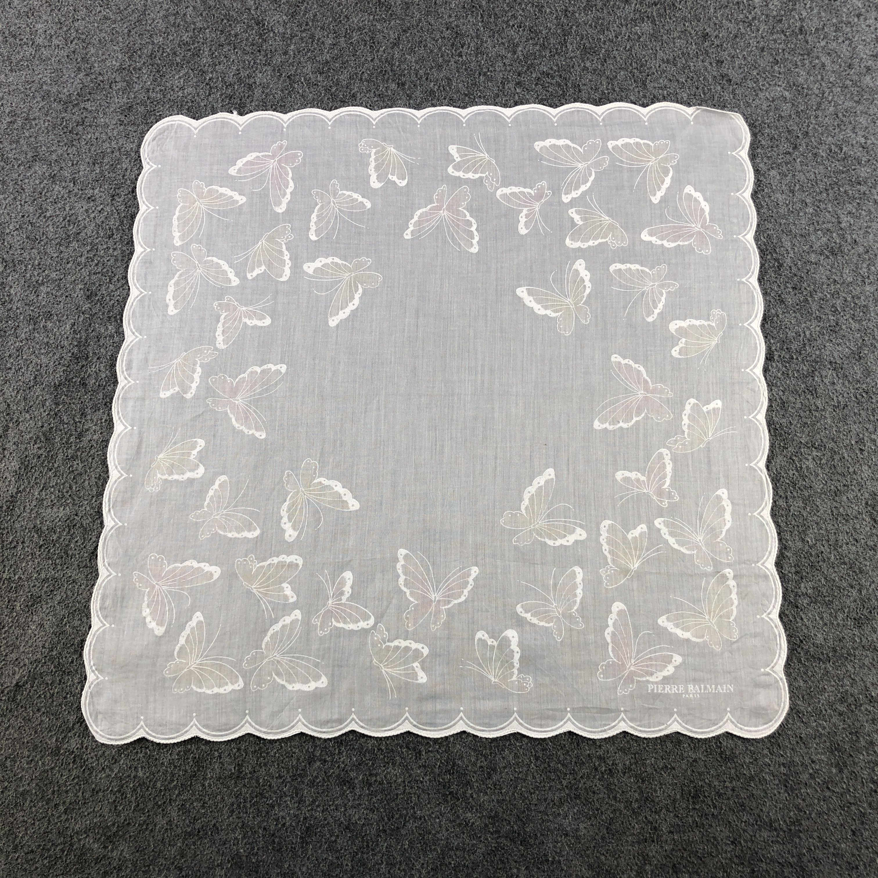Pierre Balmain × Vintage Pierre Balmain Handkerchief Neckerchief Bandana H2381 Size ONE SIZE - 2 Thumbnail