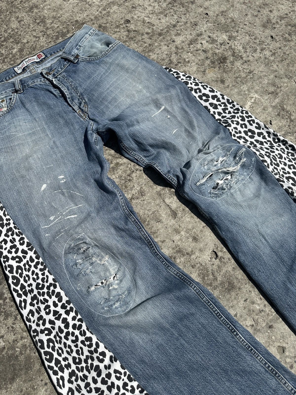 Diesel Y2K Very Baggy Custom Jeans Diesel Leopard Avant Garde Opium Size US 34 / EU 50 - 4 Thumbnail