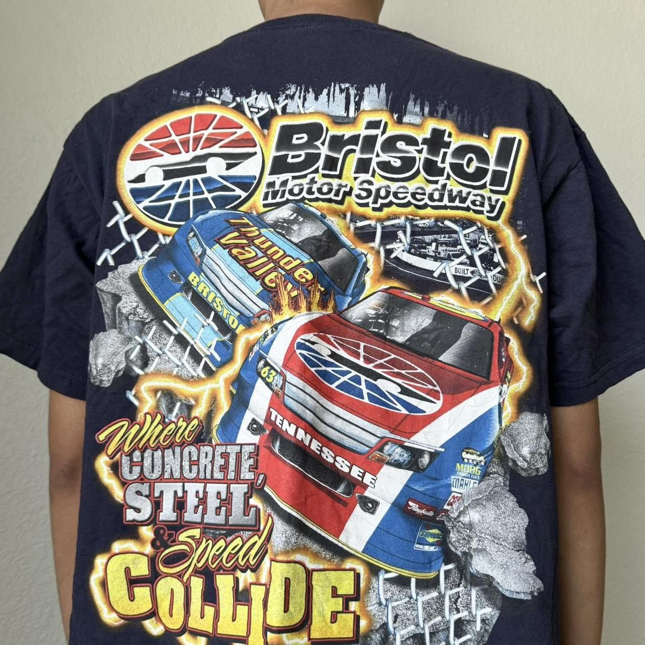 Chase Authentics × NASCAR × Vintage Vintage 2000 Bristol Nascar Racing Graphics Tee Shirt Size US L / EU 52-54 / 3 - 1 Thumbnail