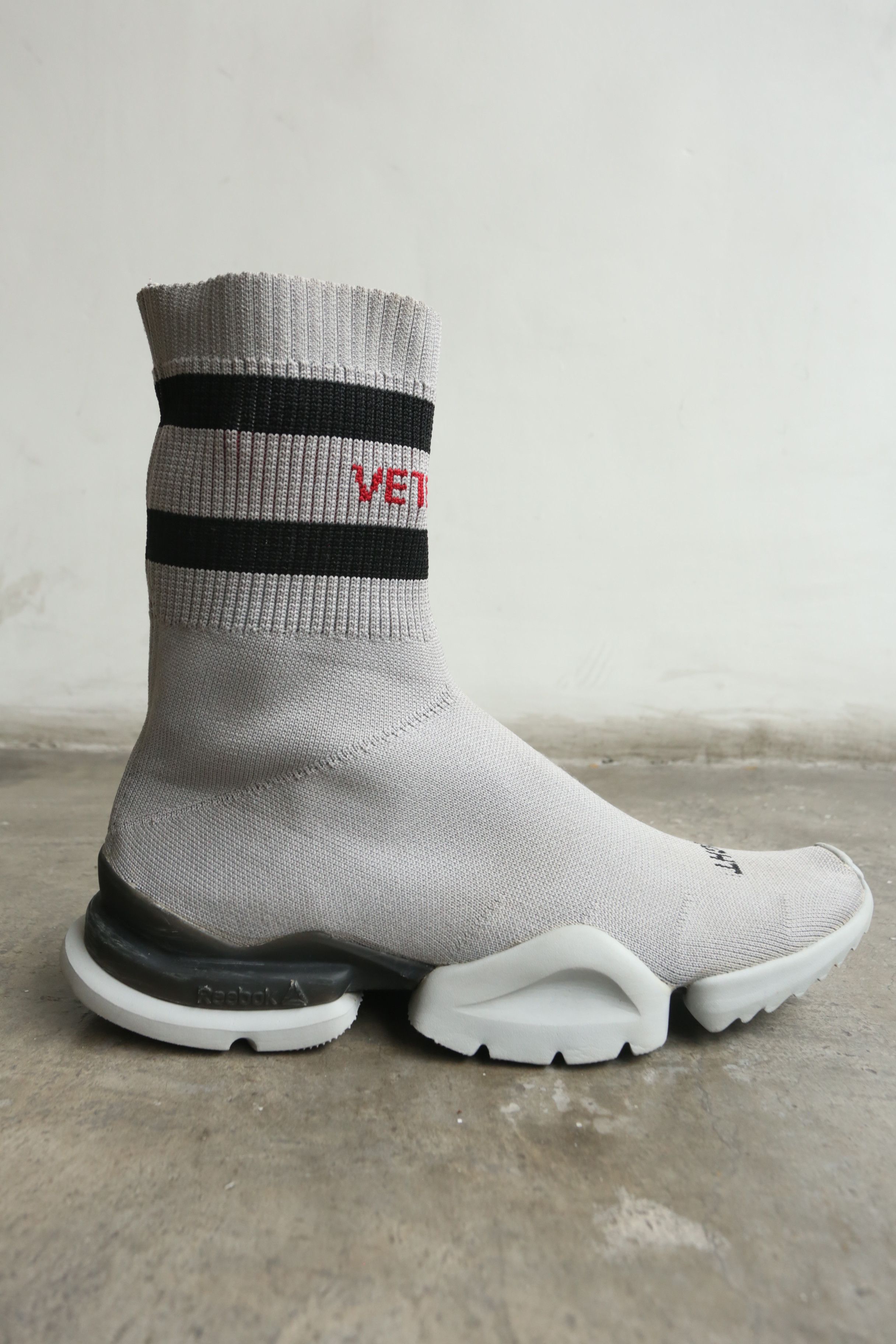Reebok × Vetements Reebok - Vetements - S/S 18 - Sock Sneakers Size US 9 / EU 42 - 2 Thumbnail