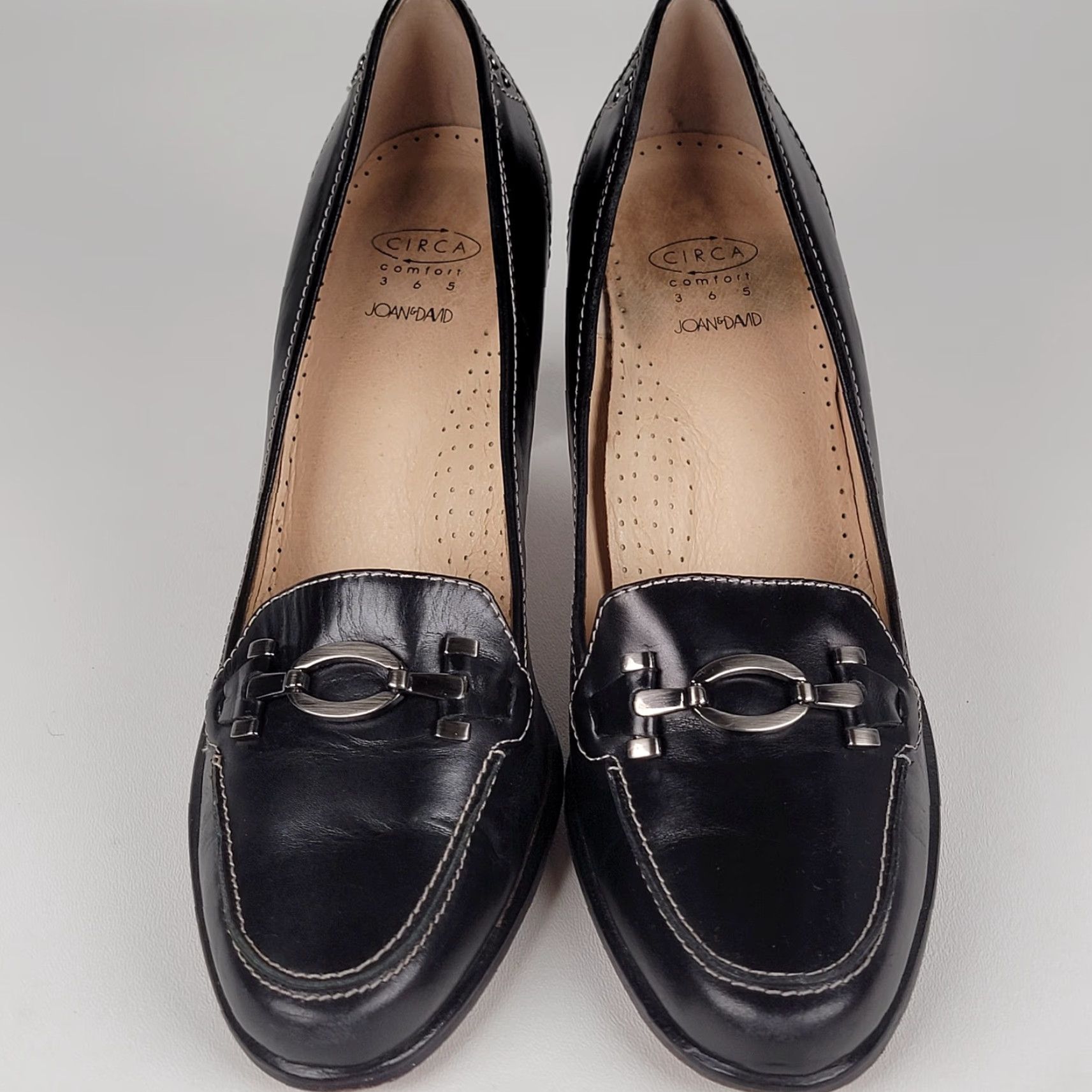 Vintage VINTAGE Circa Joan & David Black Leather CJ Gallager Loafer Heels Women 8.5 Med Heel Block Pumps Size US 11 / IT 41 - 2 Thumbnail