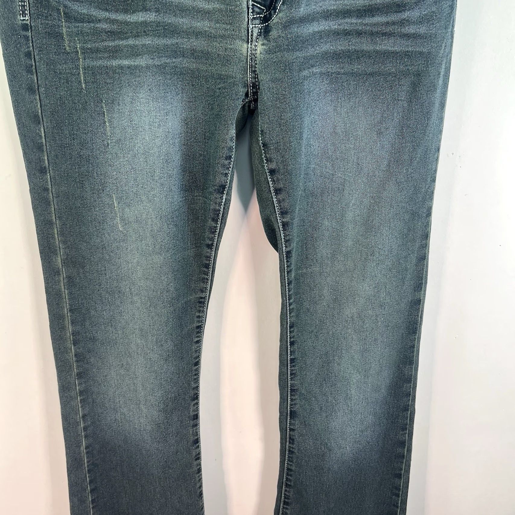 Vintage VINTAGE Red Label London Rose Royce Denim Jeans Womens 30 35X33 Blue Dark Wash Rhinestone Zipper Straight 5-Pocket Size 30" / US 8 / IT 44 - 4 Thumbnail