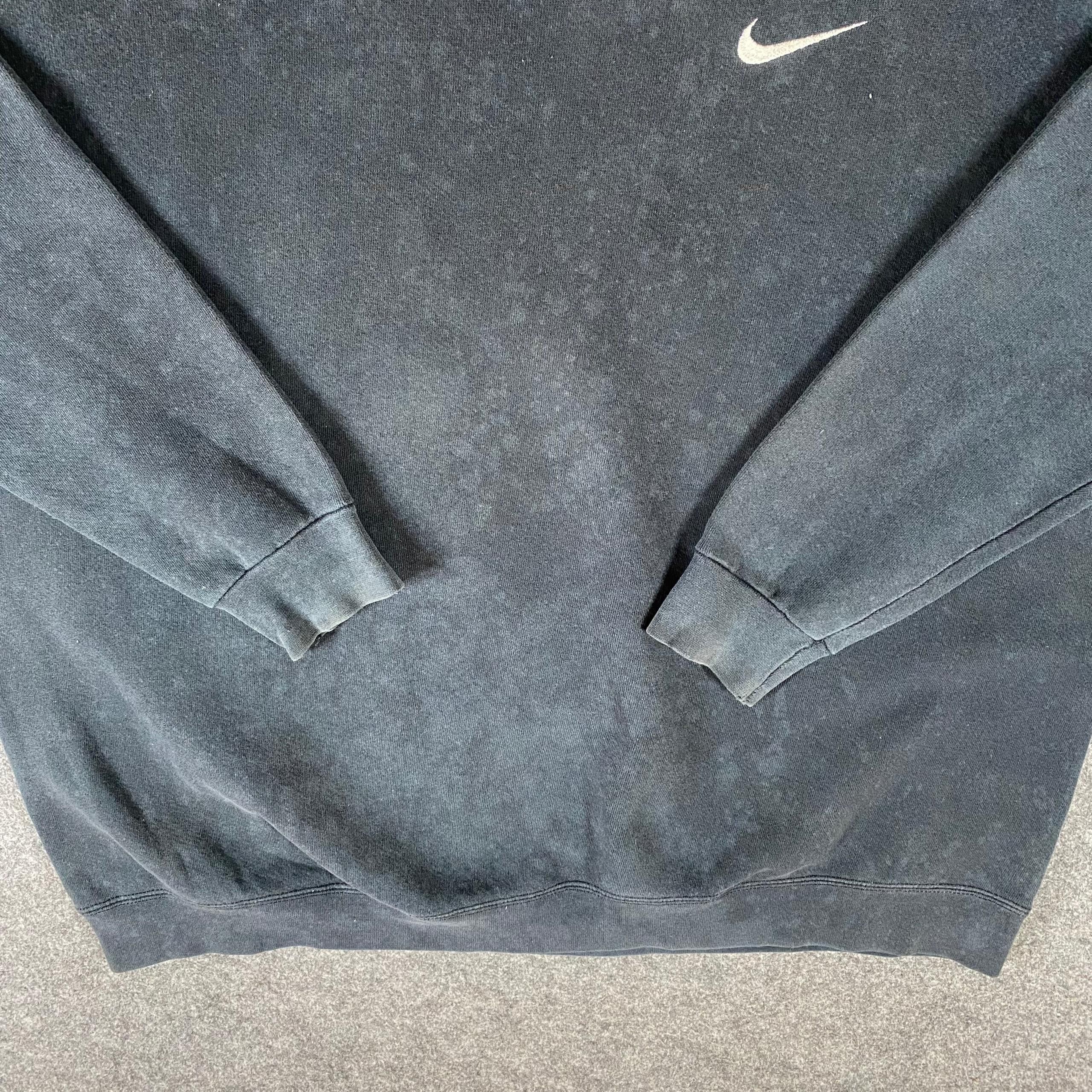 Nike Vintage 90s Nike Small Logo Distressed Sweatshirt Size US L / EU 52-54 / 3 - 7 Thumbnail