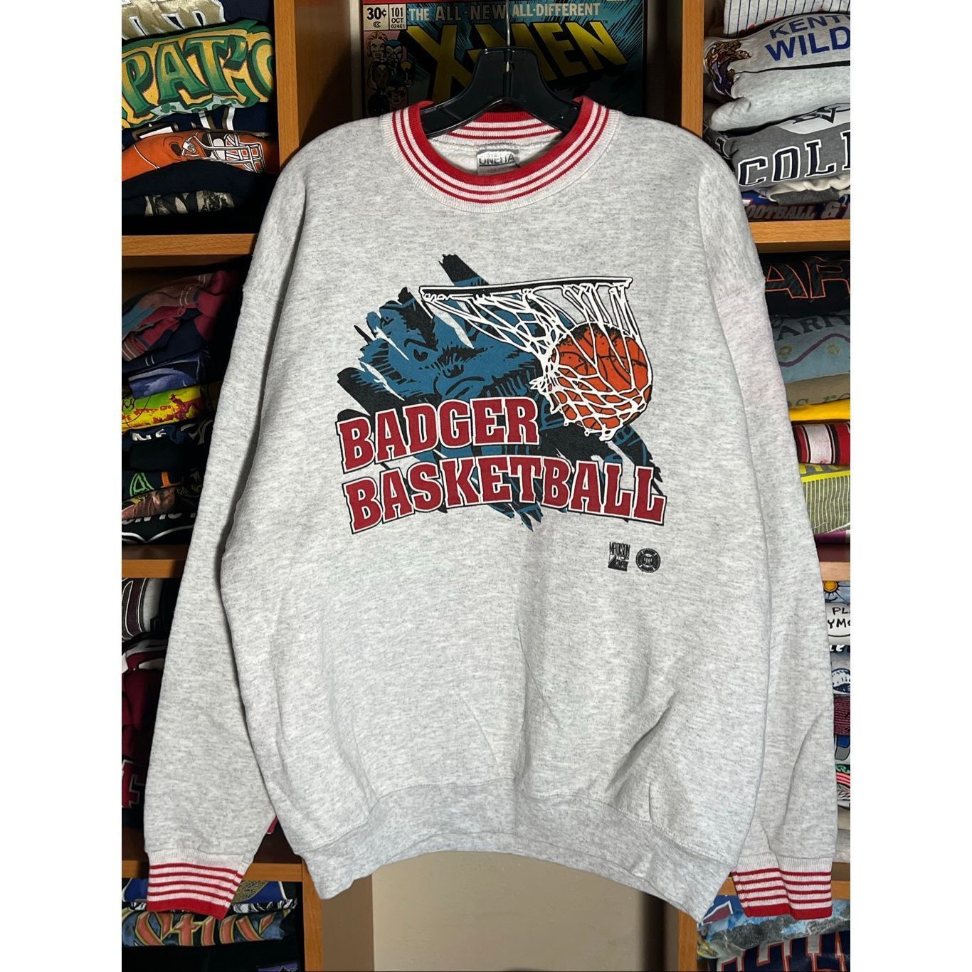 Vintage Vintage 90s RARE Wisconsin Badgers University Sweater Size US XL / EU 56 / 4 - 1 Thumbnail