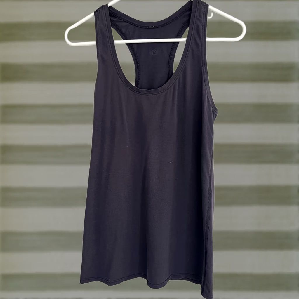Lululemon Lululemon Tank Top Womens Size 4 Plum Sleeveless Racerback Flow y Top Shirt Short Title Size S / US 4 / IT 40 - 1 Thumbnail