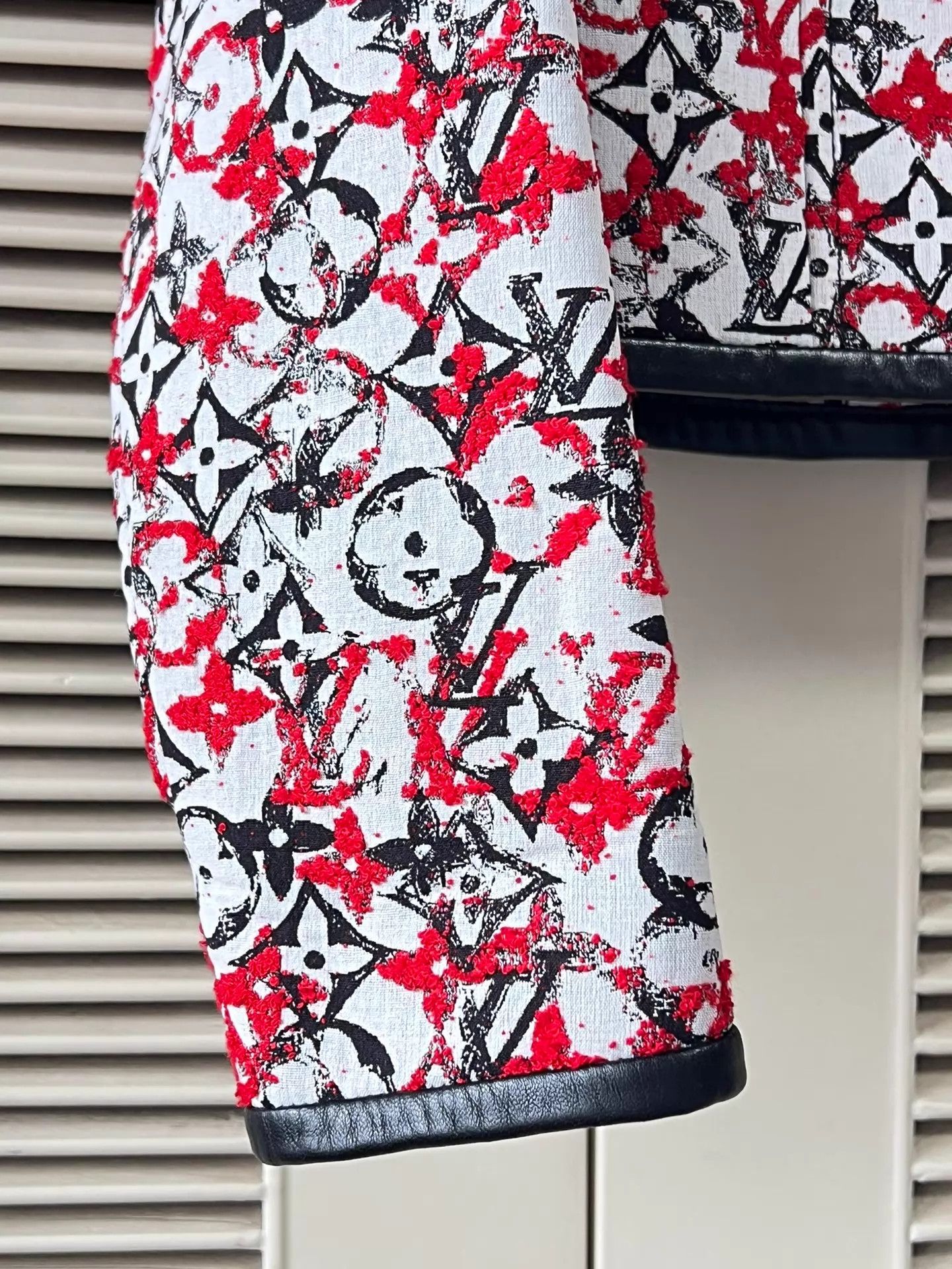 Louis Vuitton LV Women's Red Black Logo Short Jacket 36 Like New Size XS / US 0-2 / IT 36-38 - 6 Thumbnail