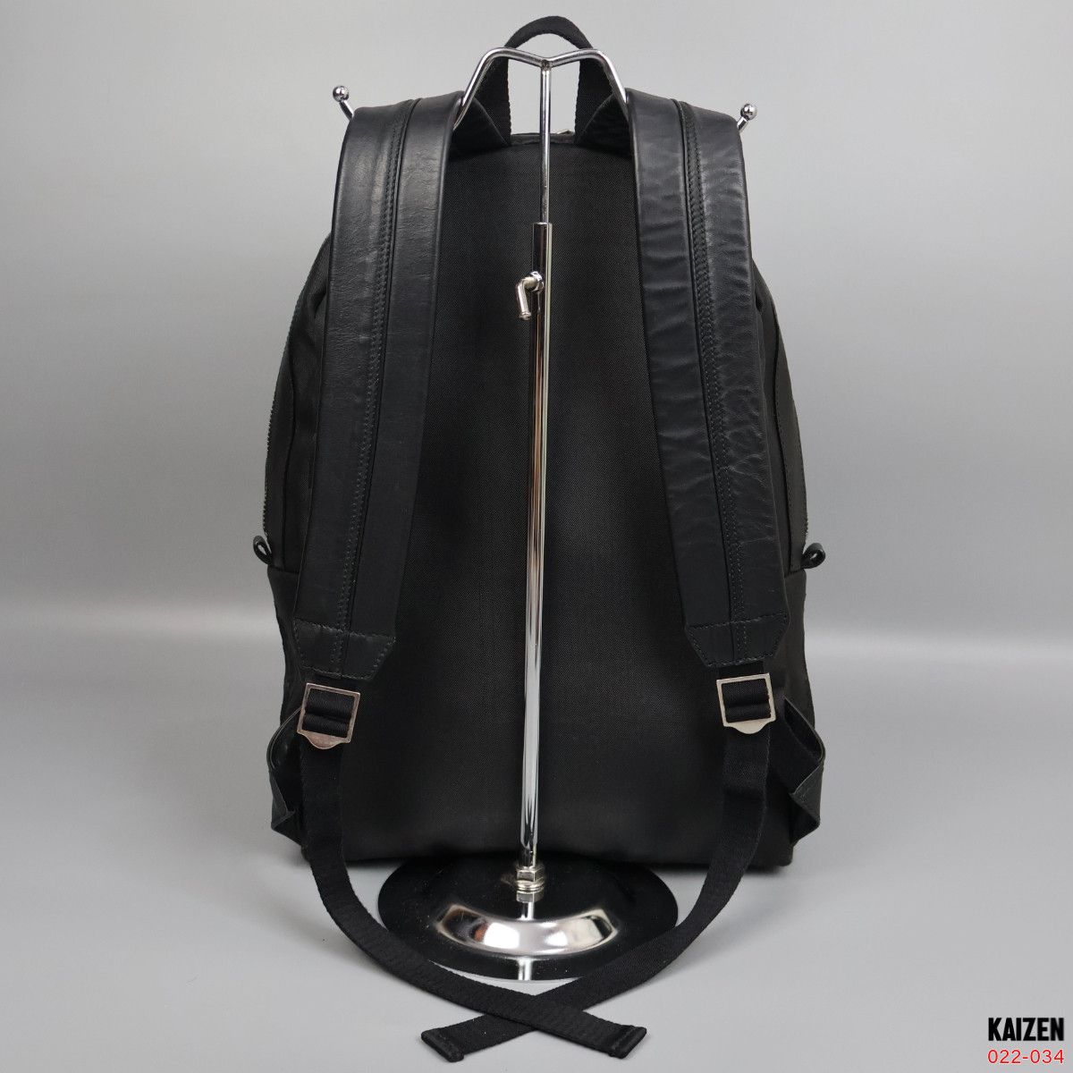 Alexander McQueen ALEXANDER MCQUEEN - LEATHER SKULL TATTOO JACQUARD BACKPACK Size ONE SIZE - 6 Thumbnail