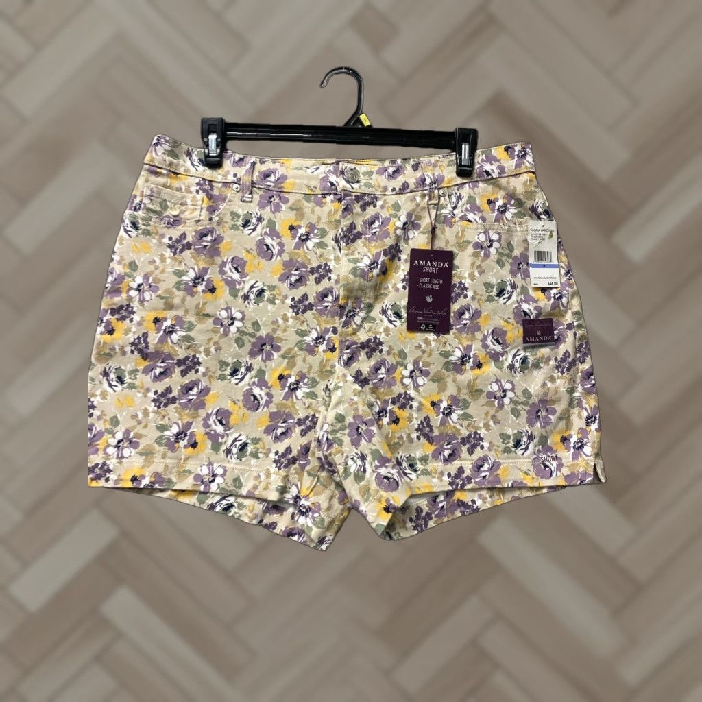 Gloria Vanderbilt Gloria Vanderbilt Shorts Women Casual Lavender Floral Size 18 Cotton Blend Size 40" / US 18 - 1 Thumbnail