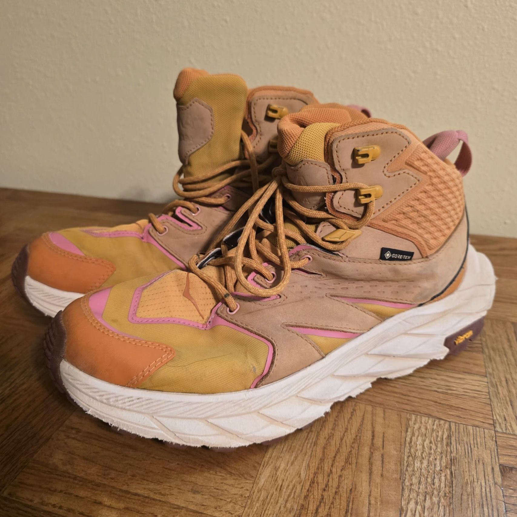 Vintage Hoka One Anacapa Mid Gore-Tex GTX Desert Sun Women's Size 10B Hiking Boots Size US 10 / IT 40 - 3 Thumbnail
