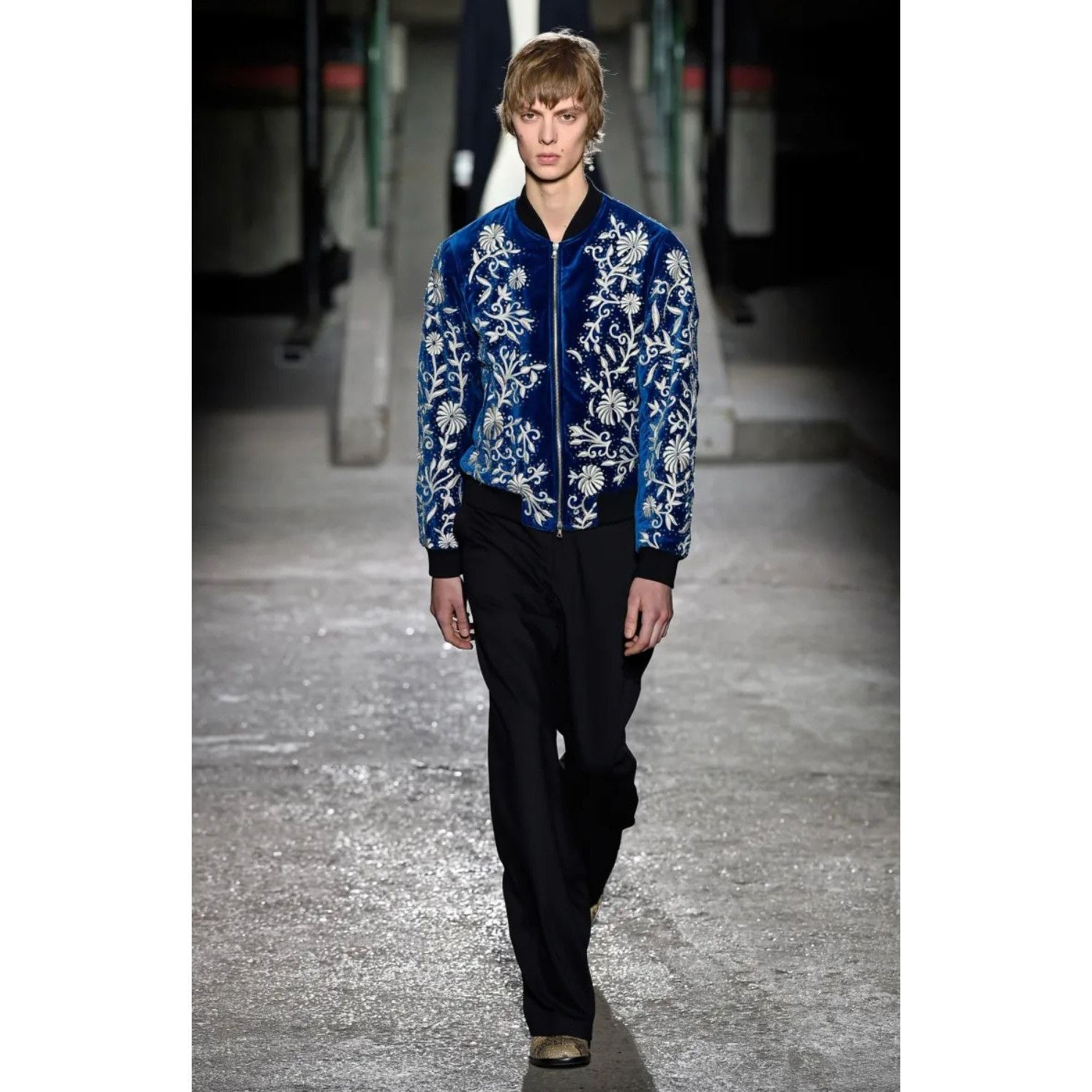 Dries Van Noten FW 2018 Blue Sequined Embroidered Bomber Jacket Size US M / EU 48-50 / 2 - 1 Thumbnail