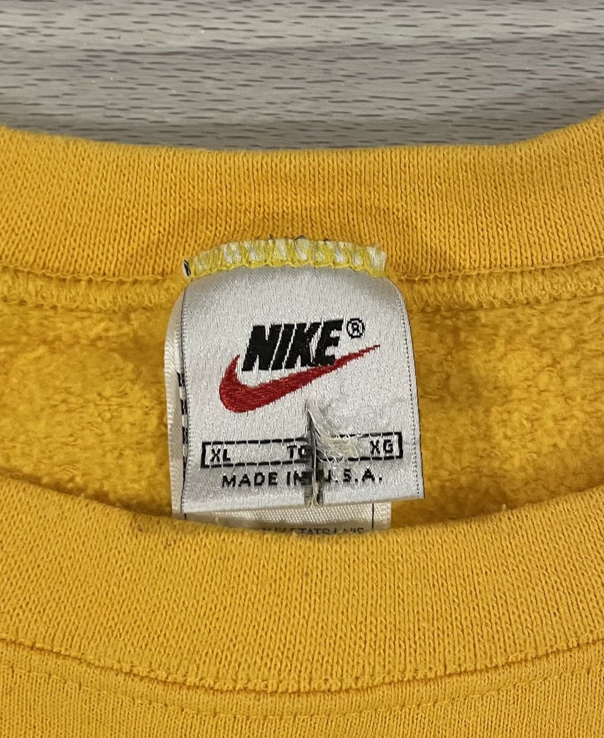 Nike Vintage 90s Nike Sweater Crewneck White Tag Men’s Size XL Size US XL / EU 56 / 4 - 2 Thumbnail