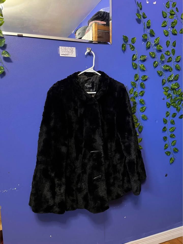 Japanese Brand Regal Faux Fur Coat Medium Size M / US 6-8 / IT 42-44 - 1 Thumbnail