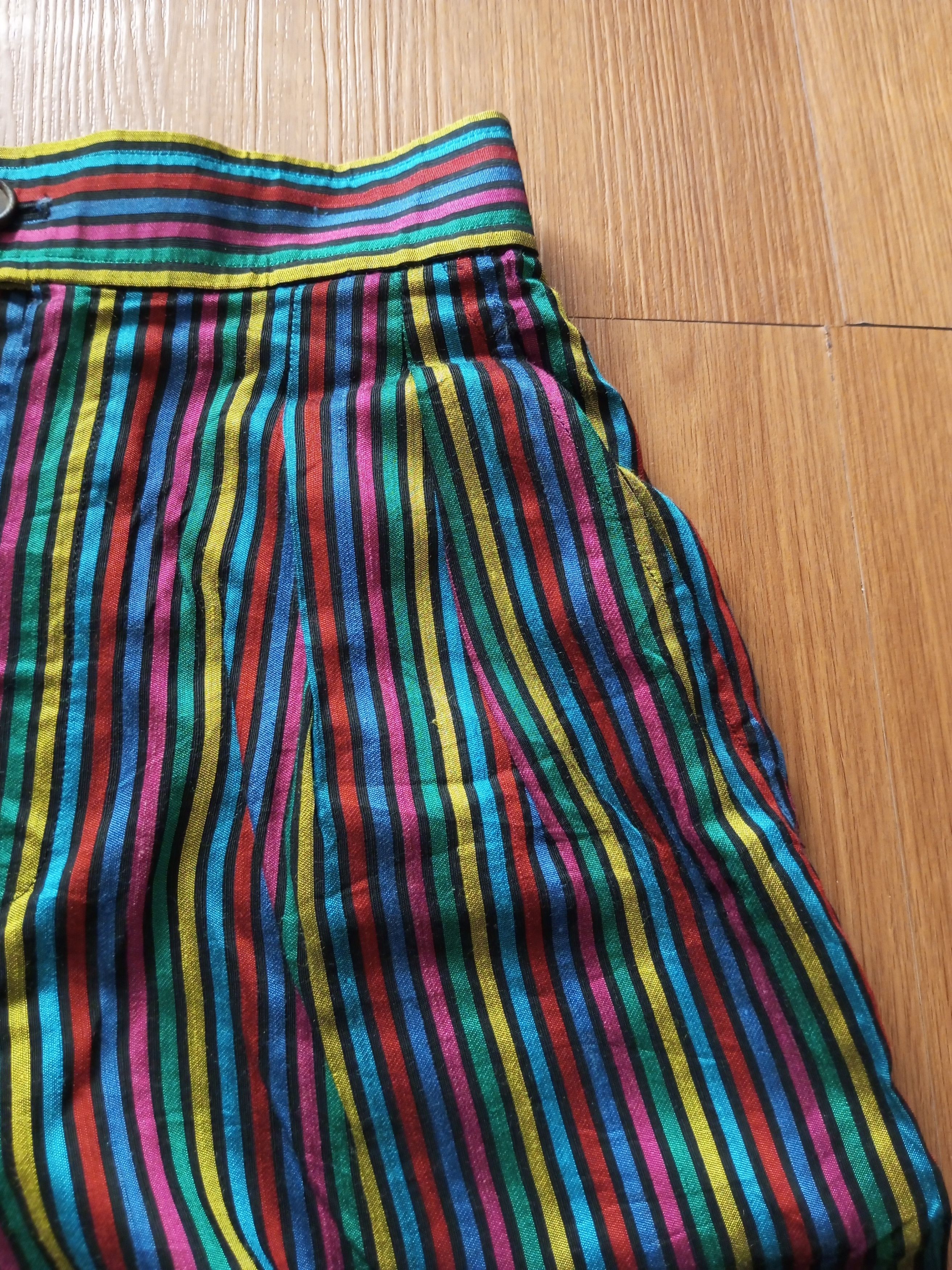 Vintage × Yves Saint Laurent Vintage Yves Saint Laurent shortpants Size 28" / US 6 / IT 42 - 4 Thumbnail