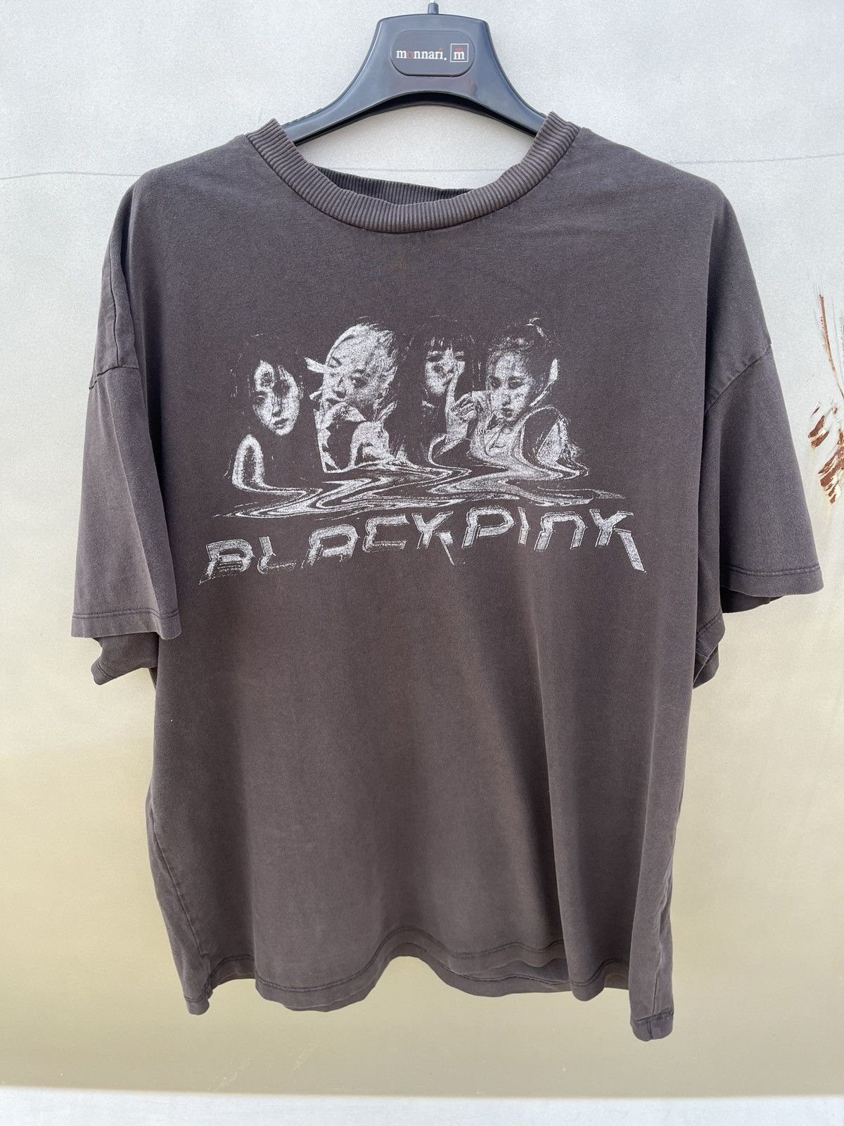 Band Tees Distressed Washed Faded H&M Blackpink Tshirt S Size US S / EU 44-46 / 1 - 1 Thumbnail