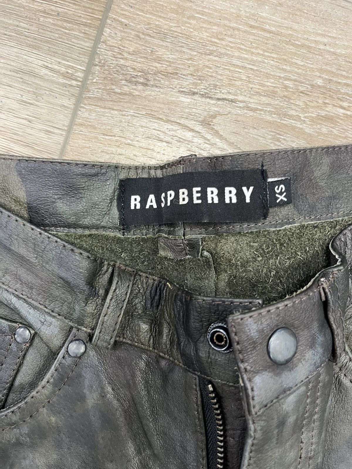 The GV Gallery The GvGallery Raspberry Hills Camo Short Size US 30 / EU 46 - 2 Thumbnail