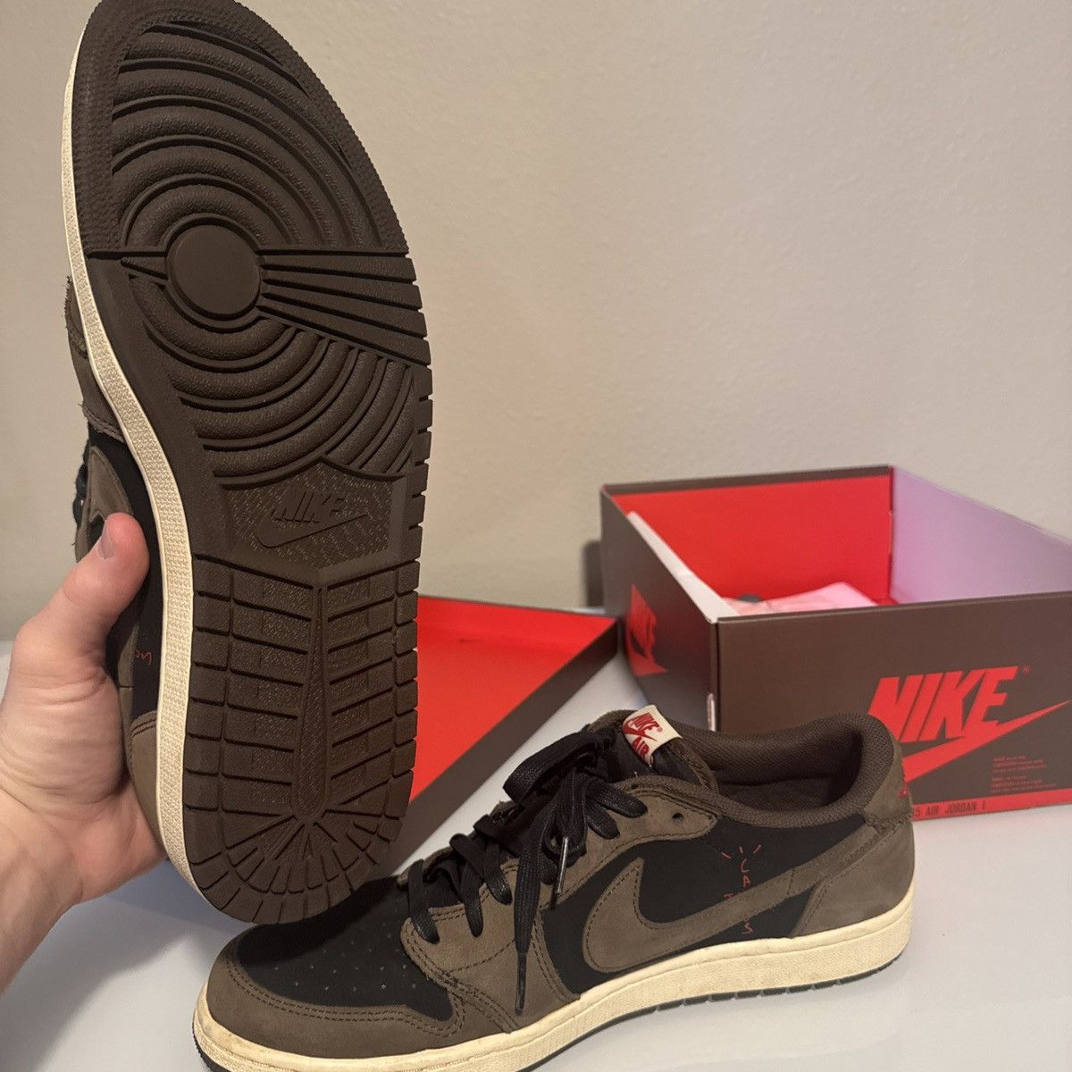 Nike × Travis Scott Nike Air Jordan 1 Low OG SP Travis Scott Mocha Size 12.5 Size US 12.5 / EU 45-46 - 9 Thumbnail