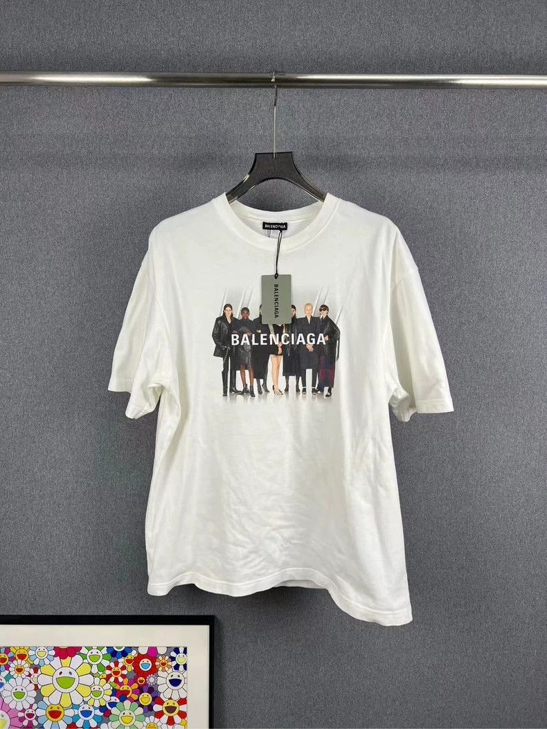 Balenciaga Balenciaga White portrait short sleeve 2503-Nextarrow Size US M / EU 48-50 / 2 - 1 Thumbnail