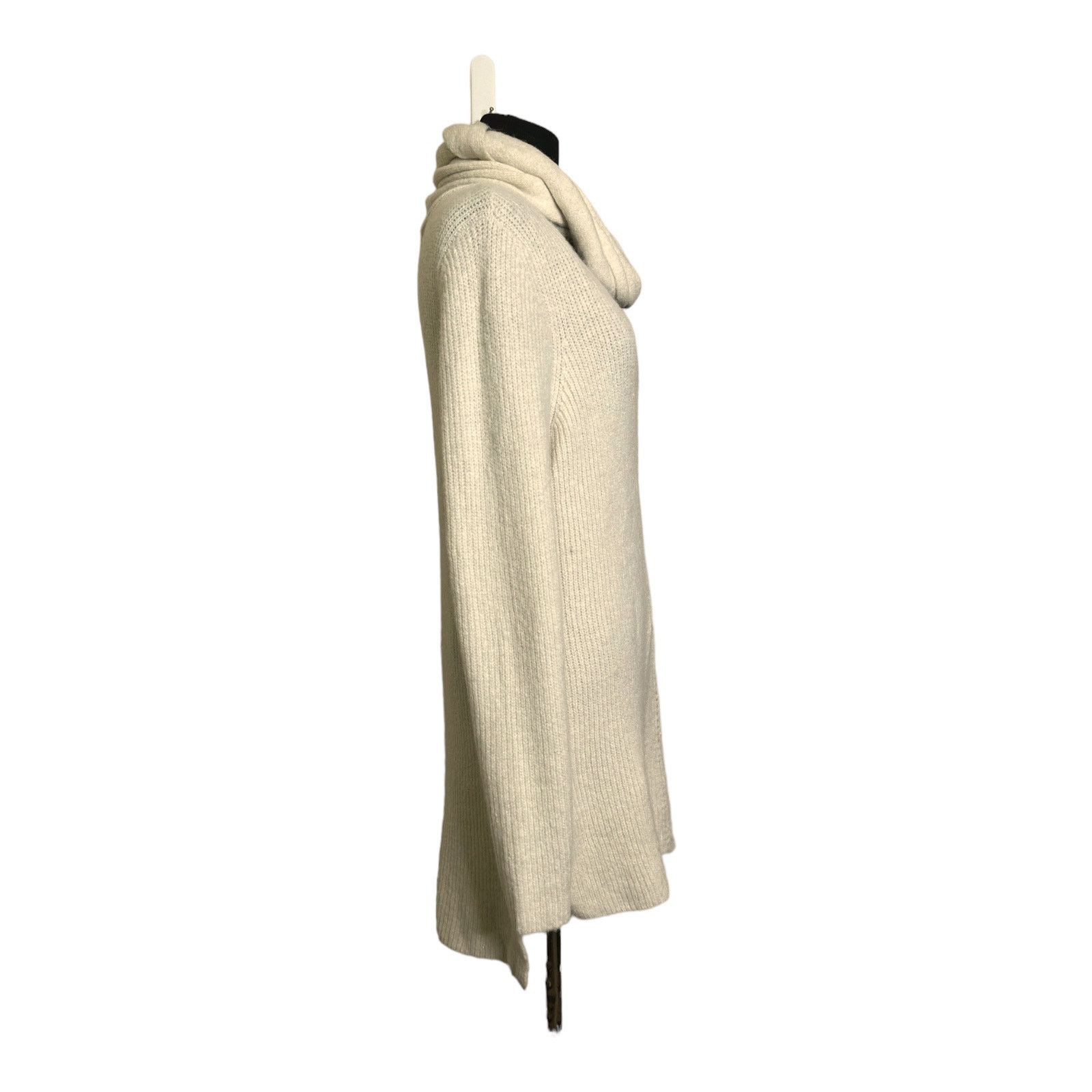 Liz Claiborne Liz Claiborne Pointelle Sweater with Infinity Scarf Size L Size L / US 10 / IT 46 - 12 Thumbnail