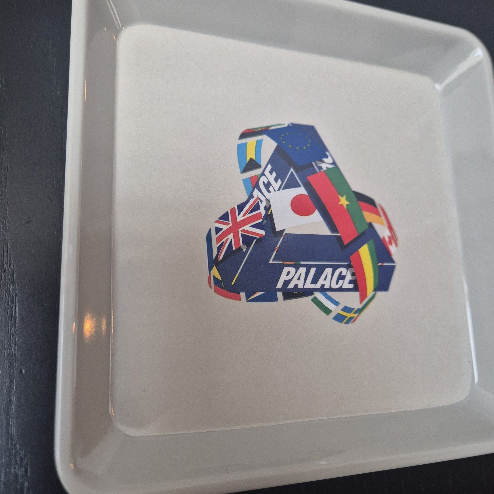 Palace Palace Tri-Flag Tray Grey Brand New In Box FW22 Size ONE SIZE - 3 Thumbnail
