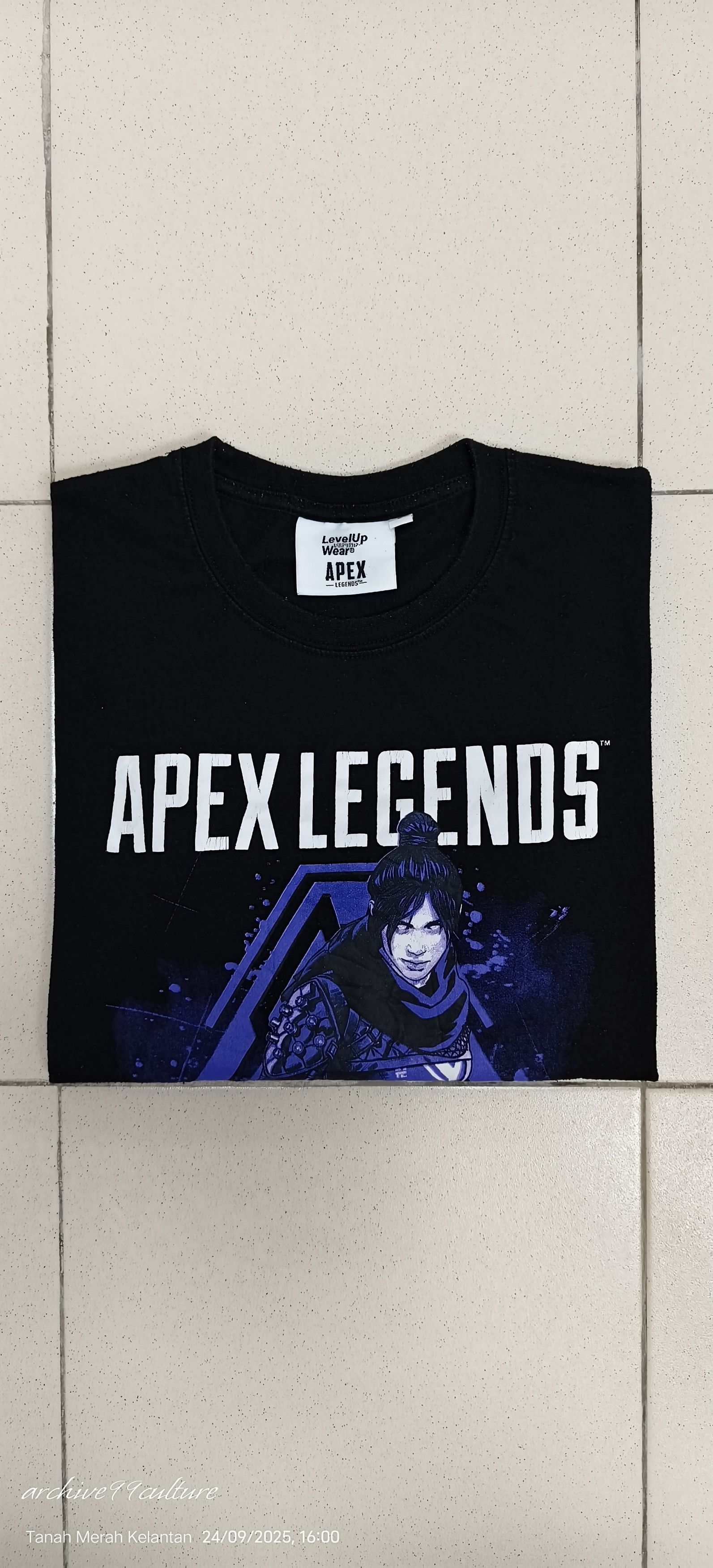 Apex 2019 Official merch Apex Legends Wraith by level up wear Size US S / EU 44-46 / 1 - 10 Thumbnail